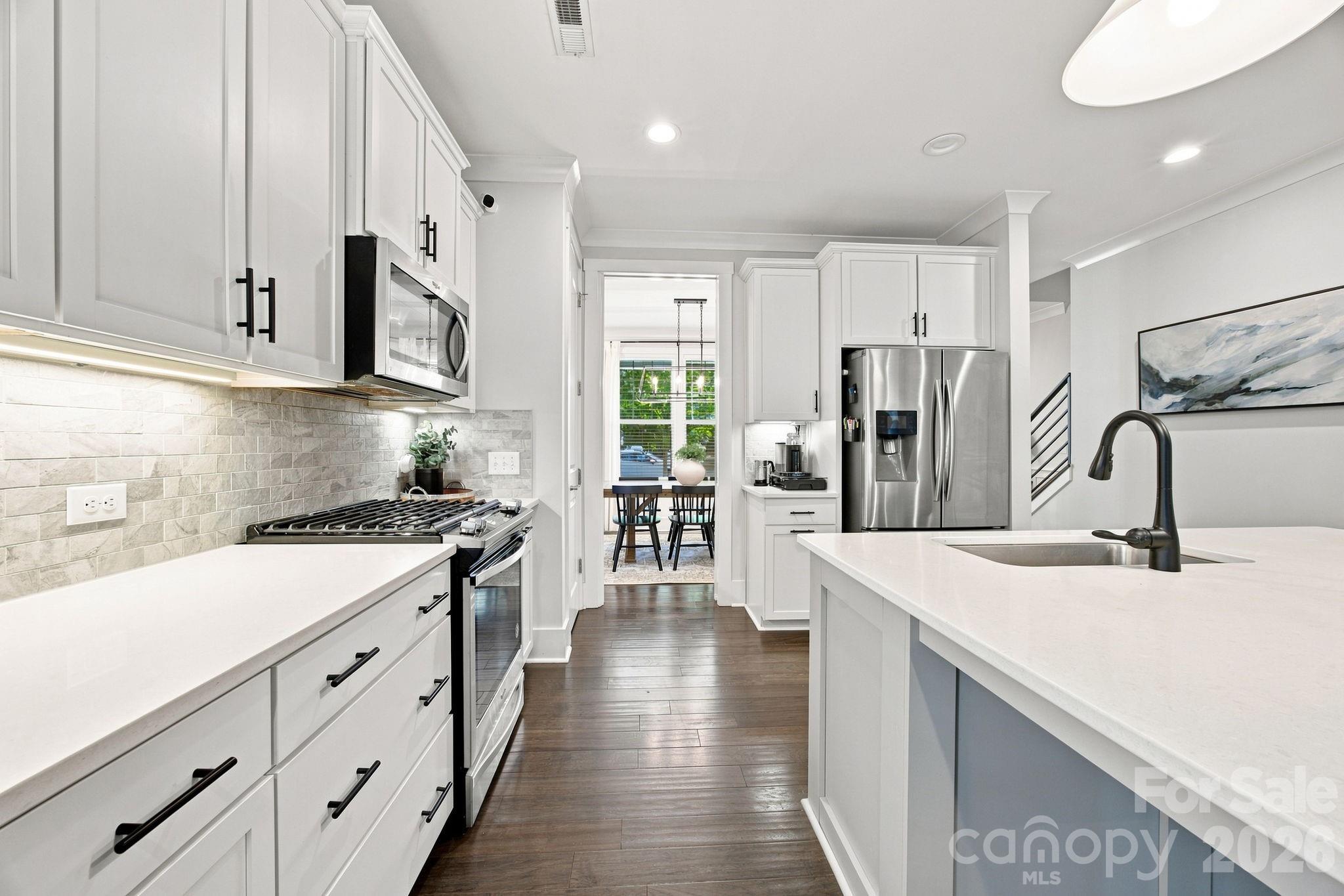 227 Sylvania Avenue Property Photo 16