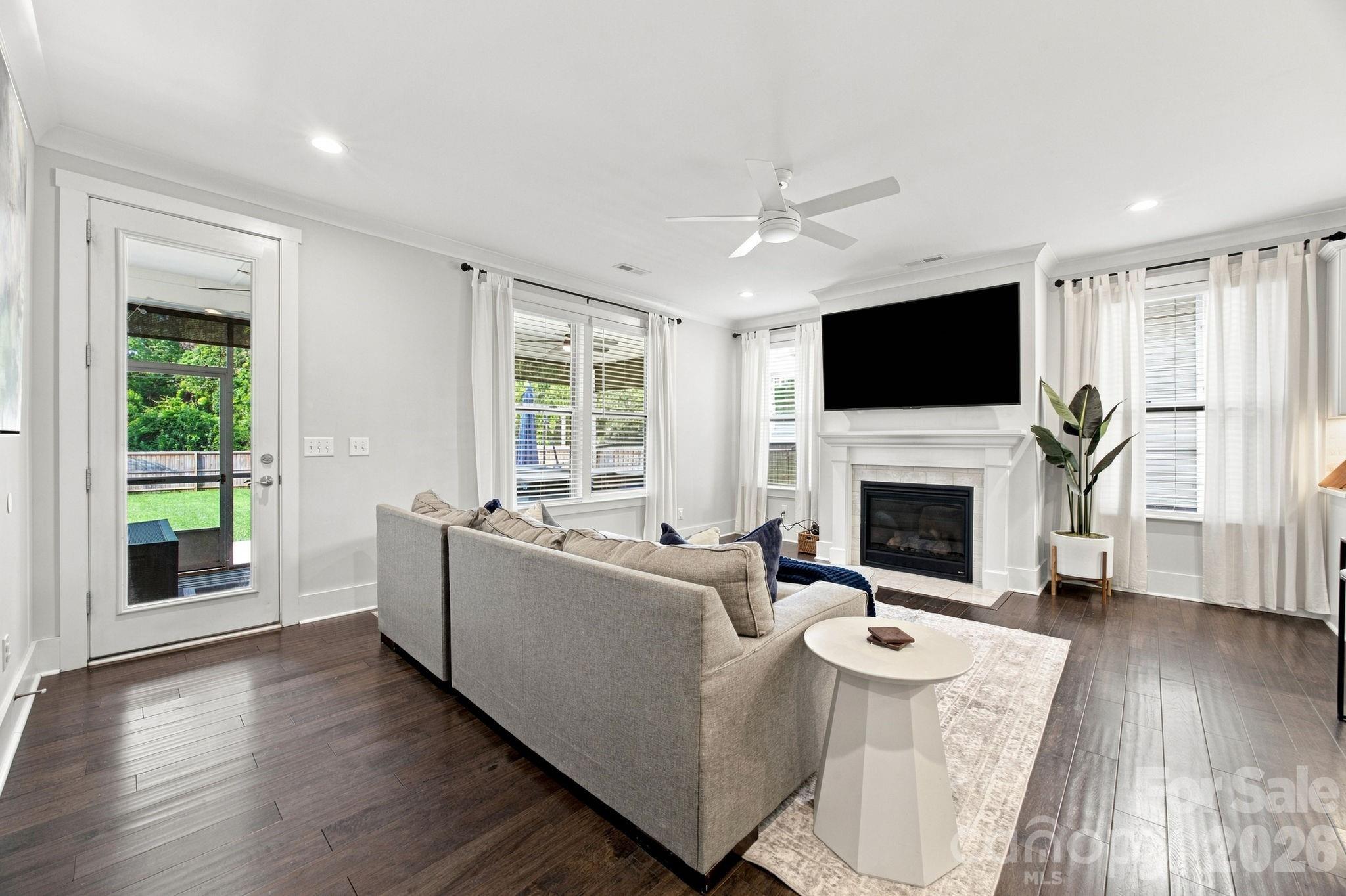 227 Sylvania Avenue Property Photo 20