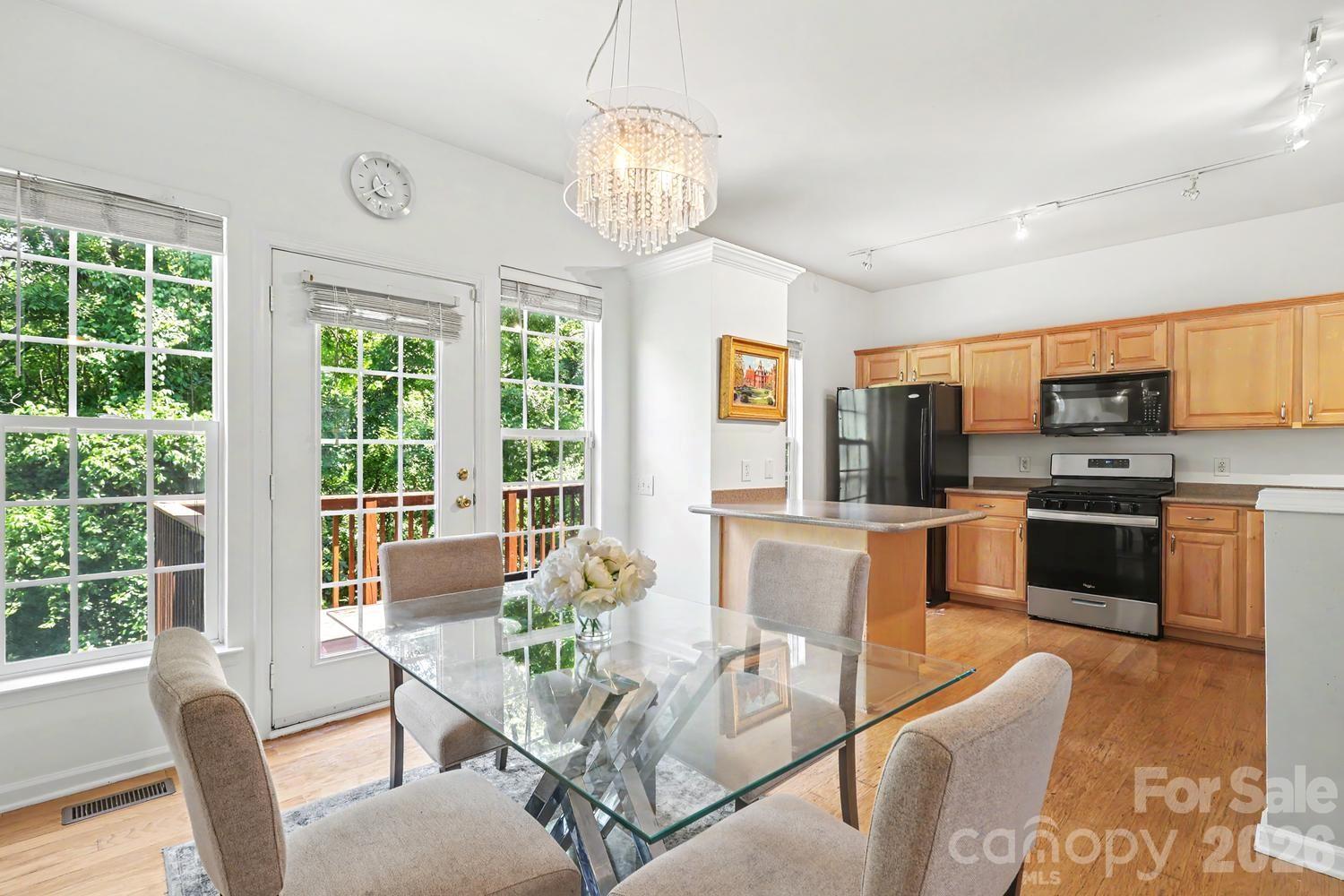 5413 Werburgh Street Property Photo 5