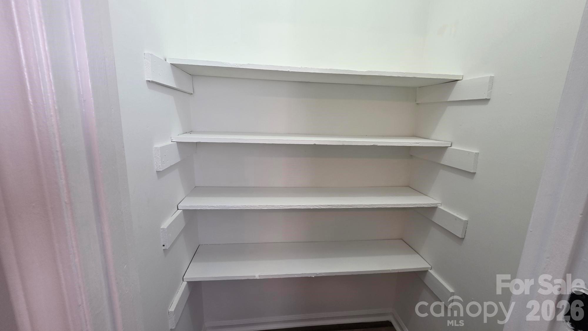 7906 Oak Meadow Court Property Photo 12