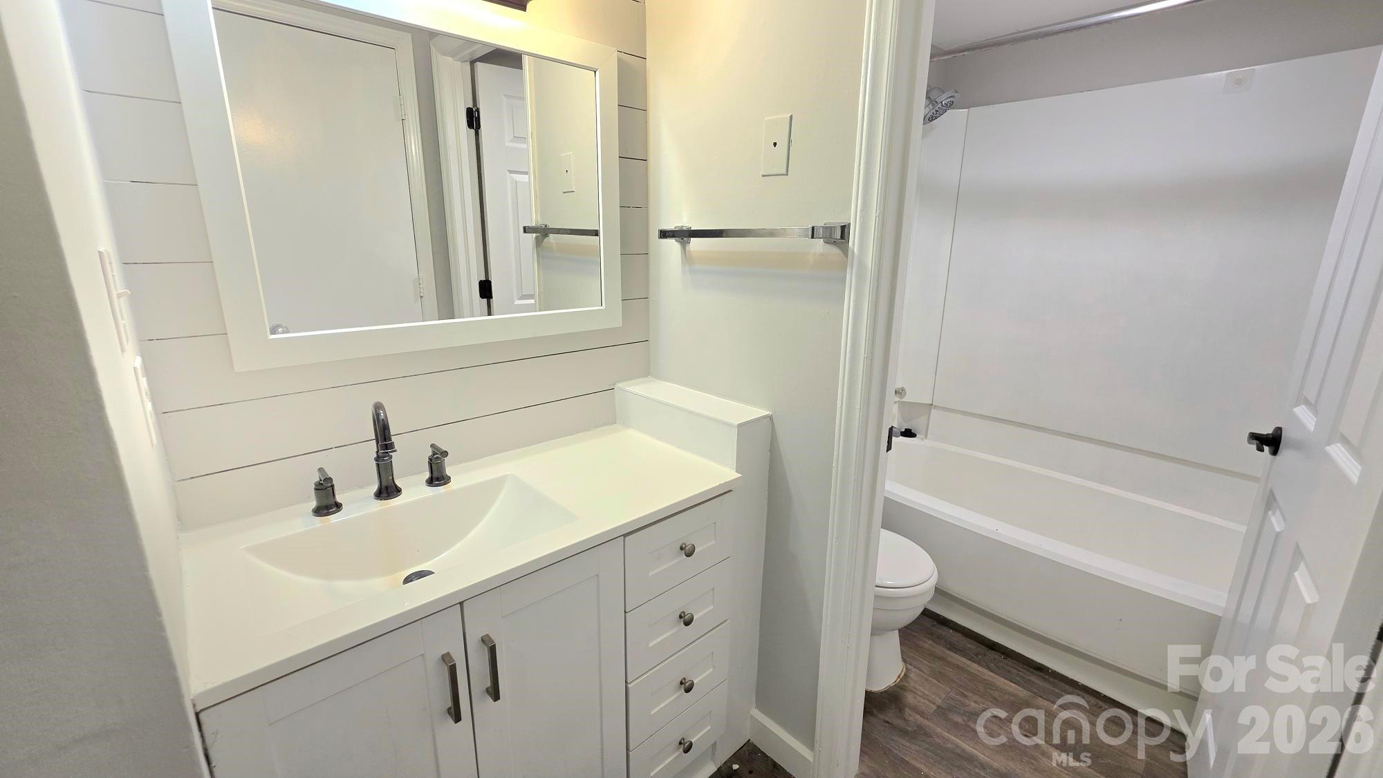 7906 Oak Meadow Court Property Photo 17