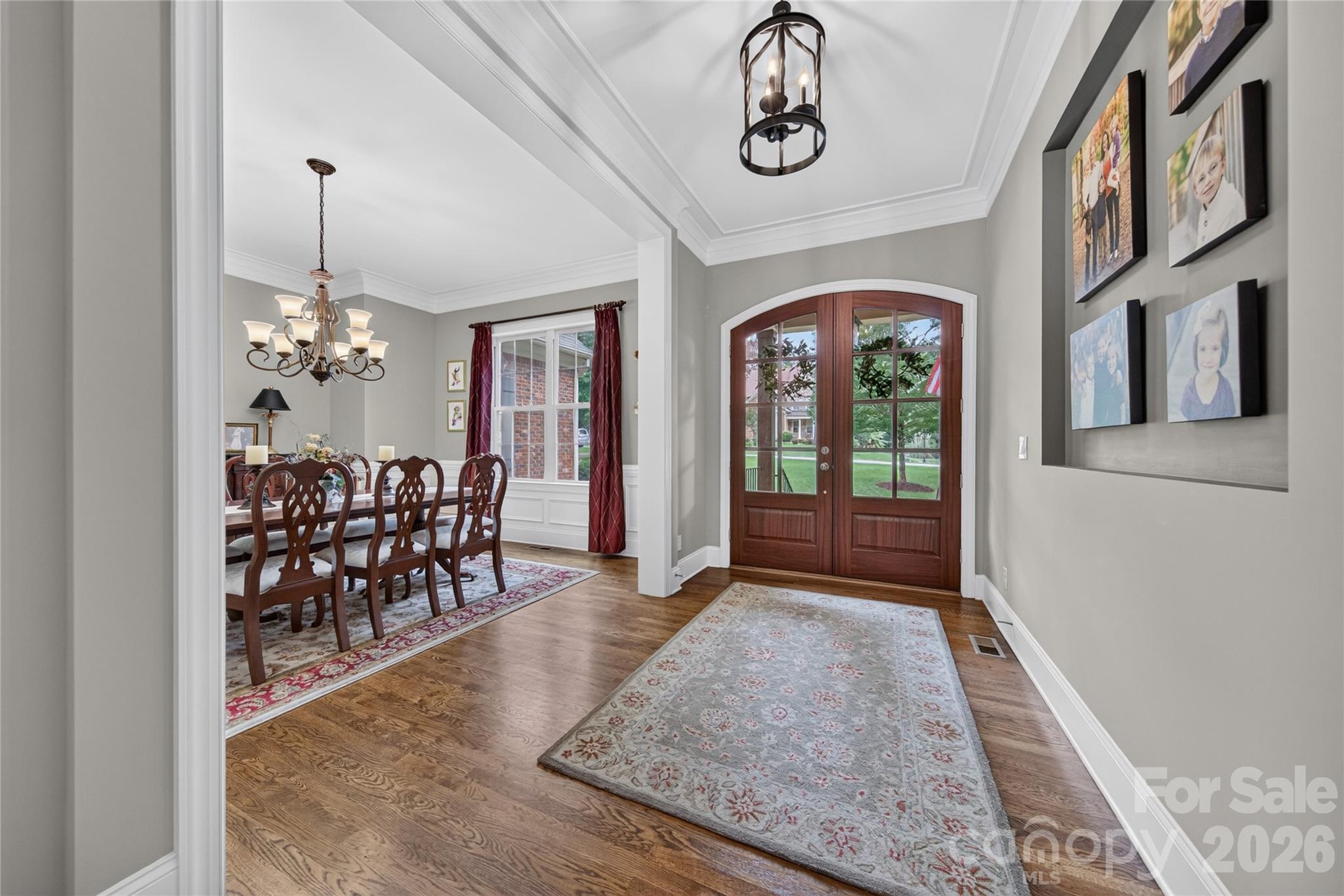 1504 Waybridge Way Property Photo 3