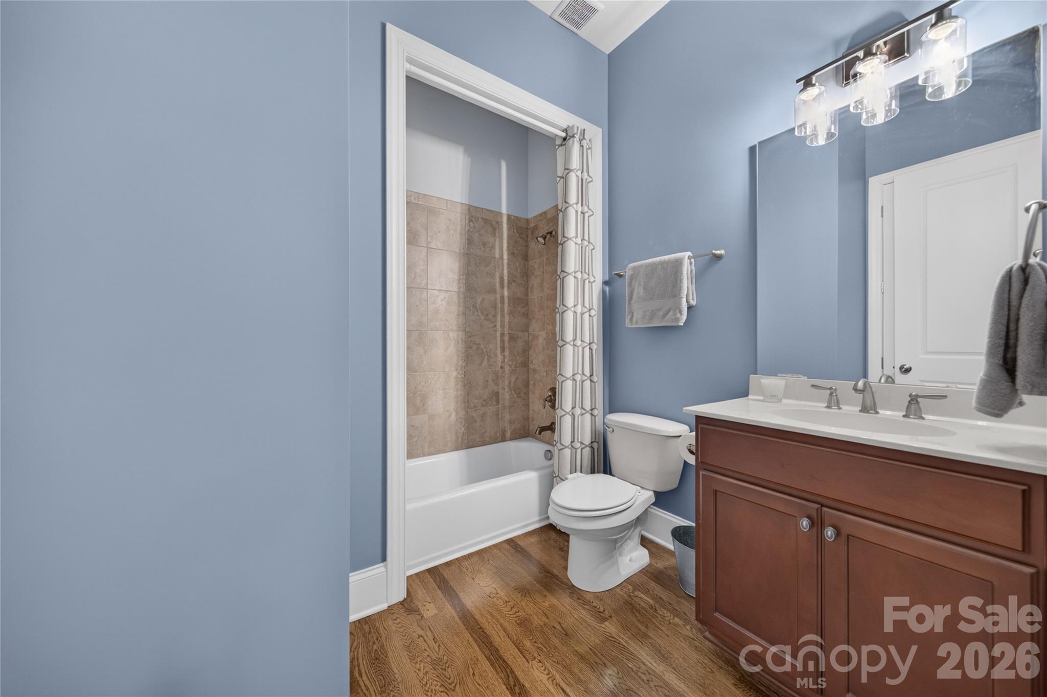 1504 Waybridge Way Property Photo 6