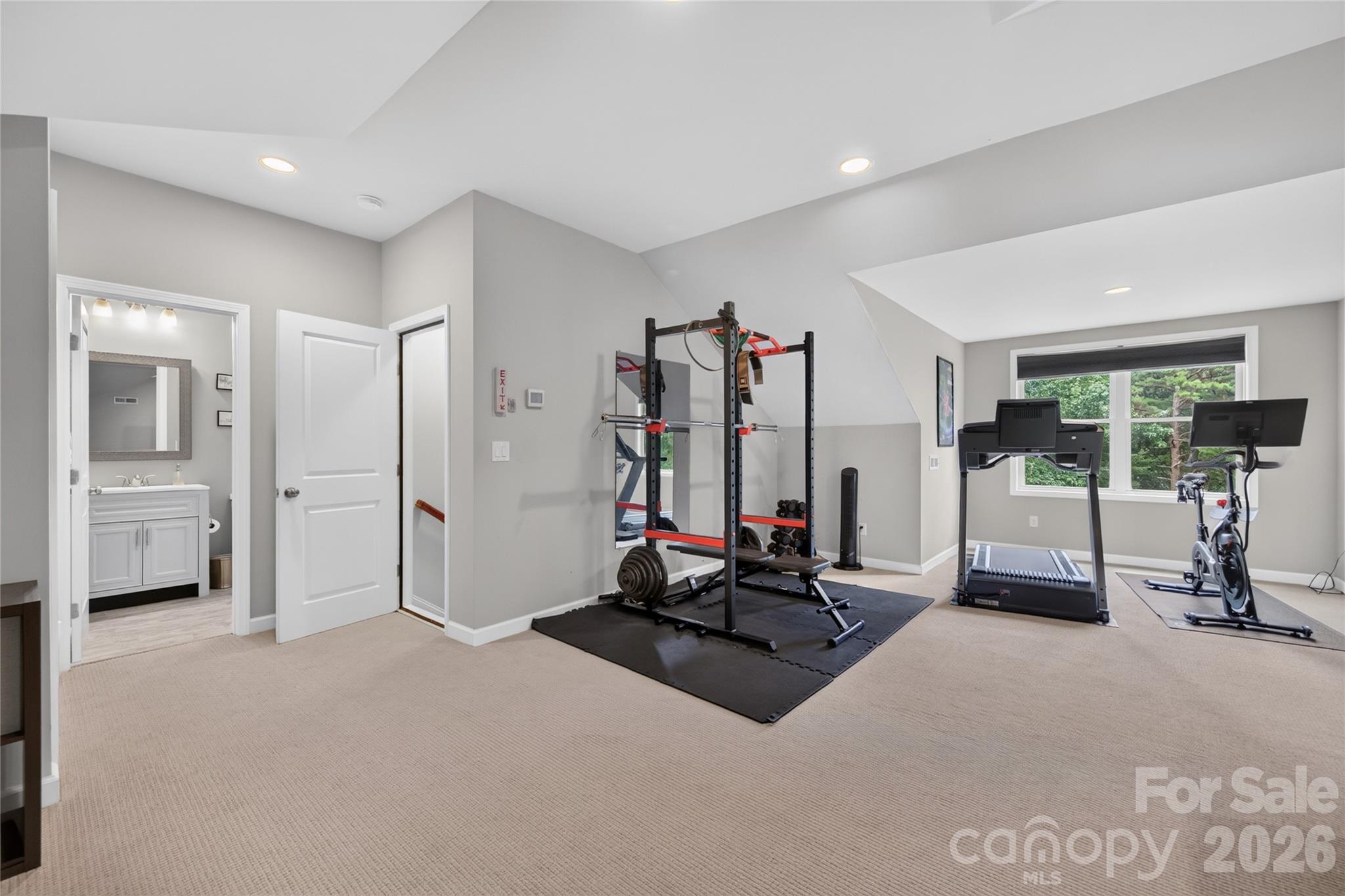 1504 Waybridge Way Property Photo 23