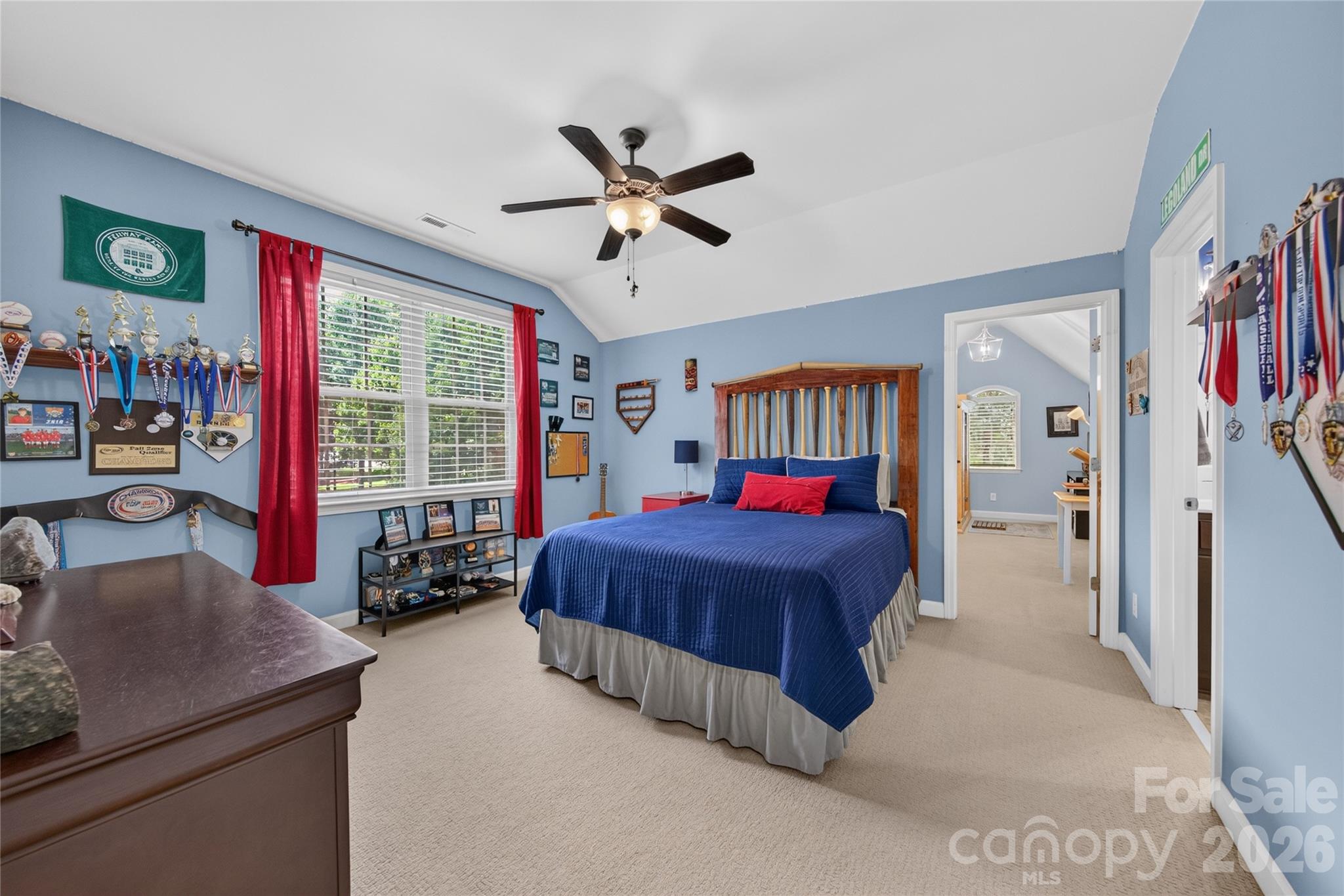 1504 Waybridge Way Property Photo 25