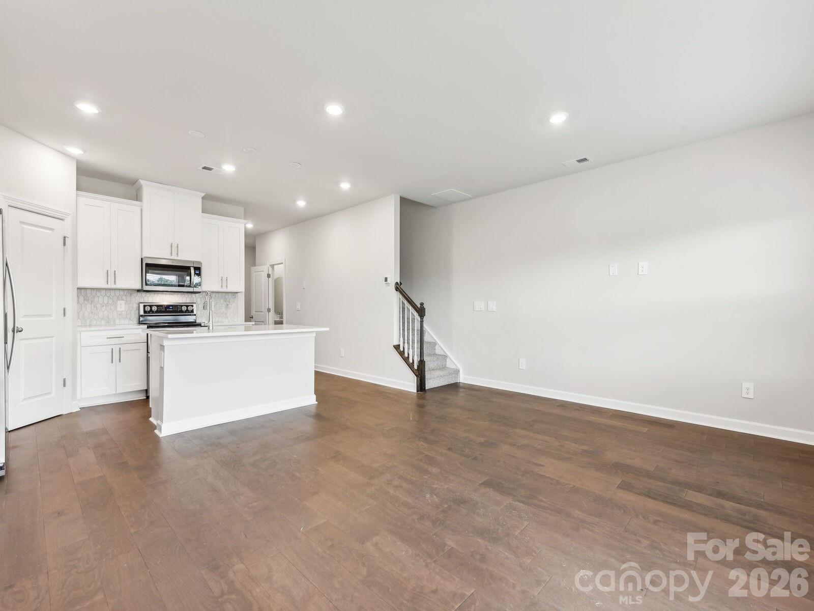 9041 Foggy Brook Loop Property Photo 6