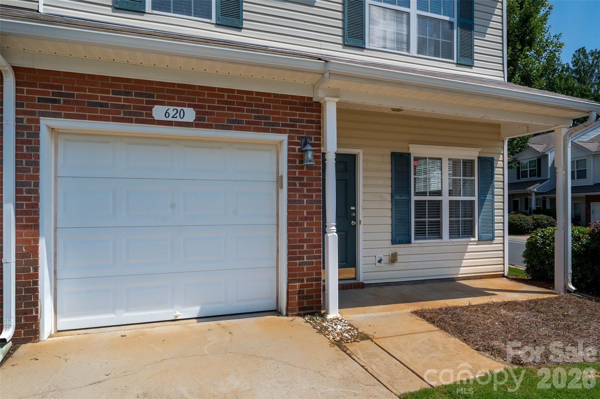 620 Fountain Court Property Photo 3