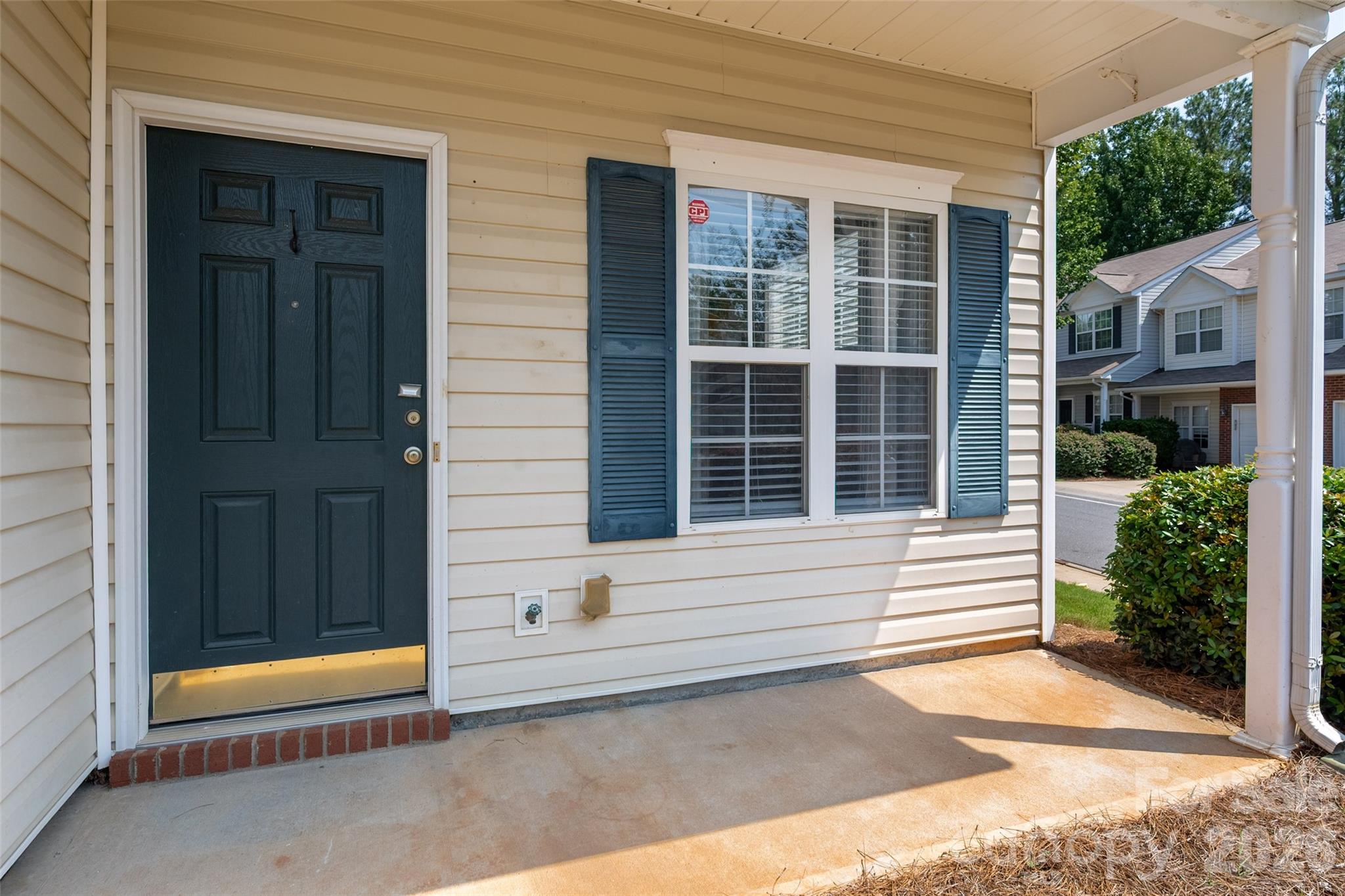 620 Fountain Court Property Photo 4
