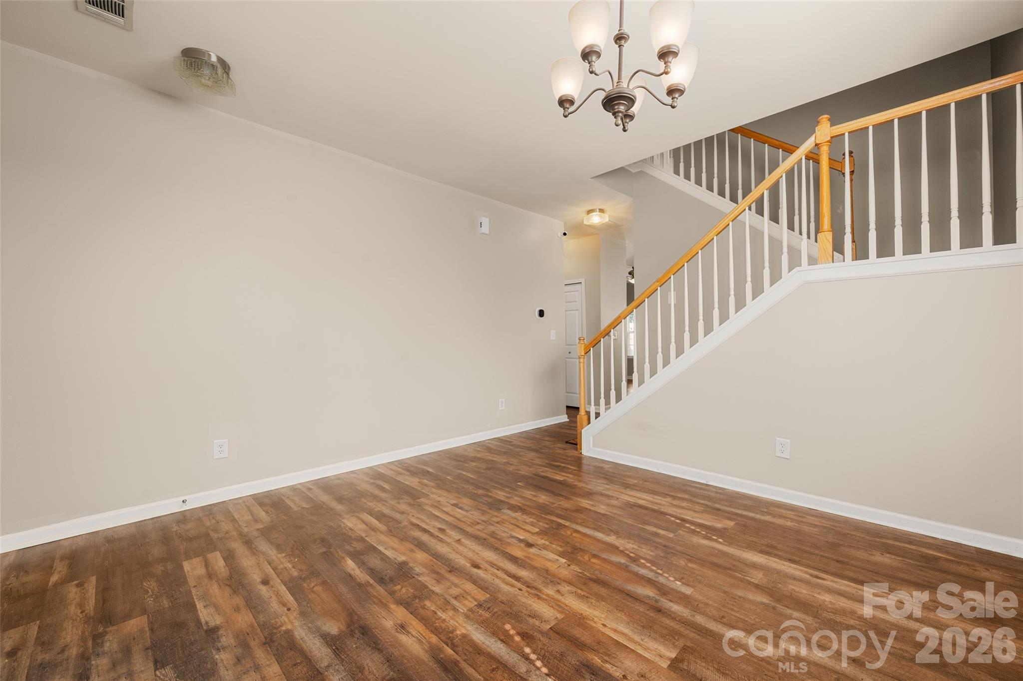 620 Fountain Court Property Photo 8