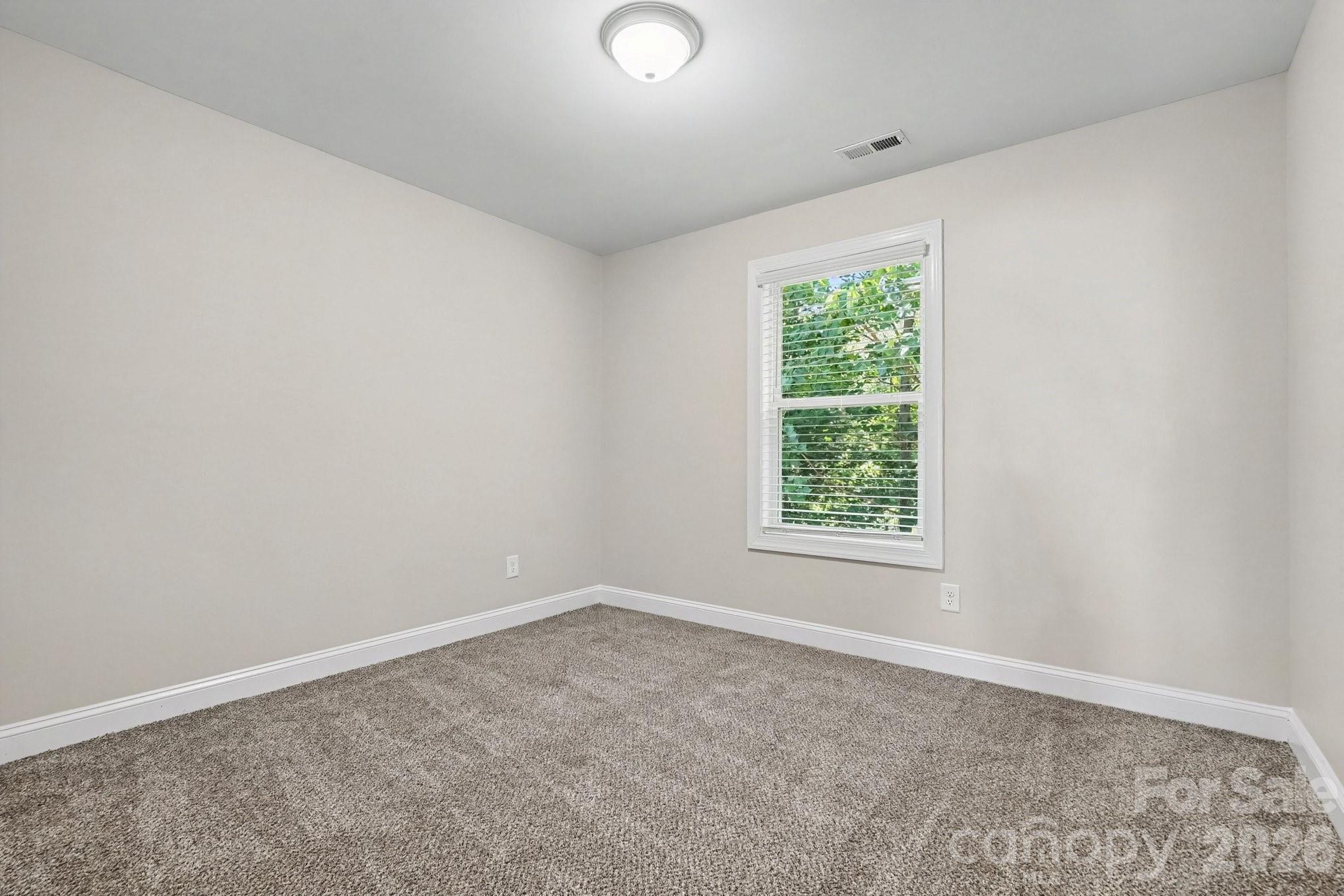 1548 Mayfair Drive Property Photo 11