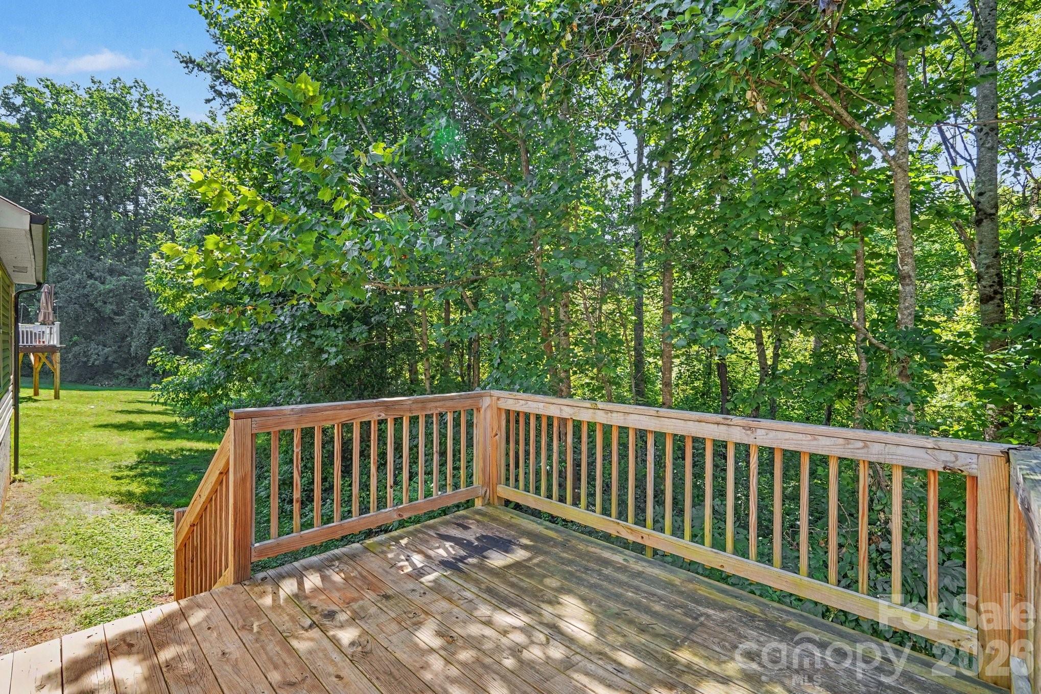 1548 Mayfair Drive Property Photo 17
