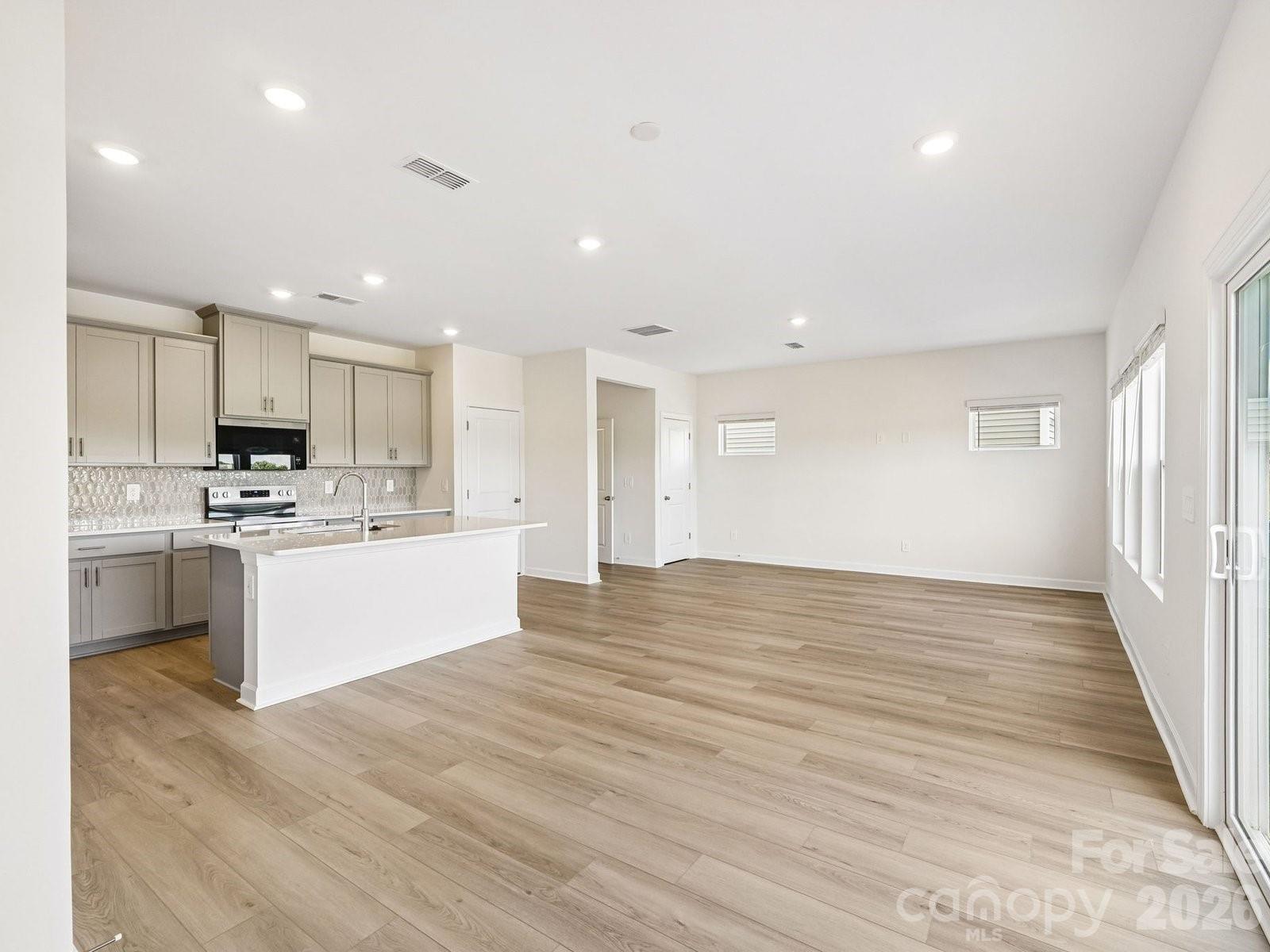 2614 Celestial Drive Property Photo 10