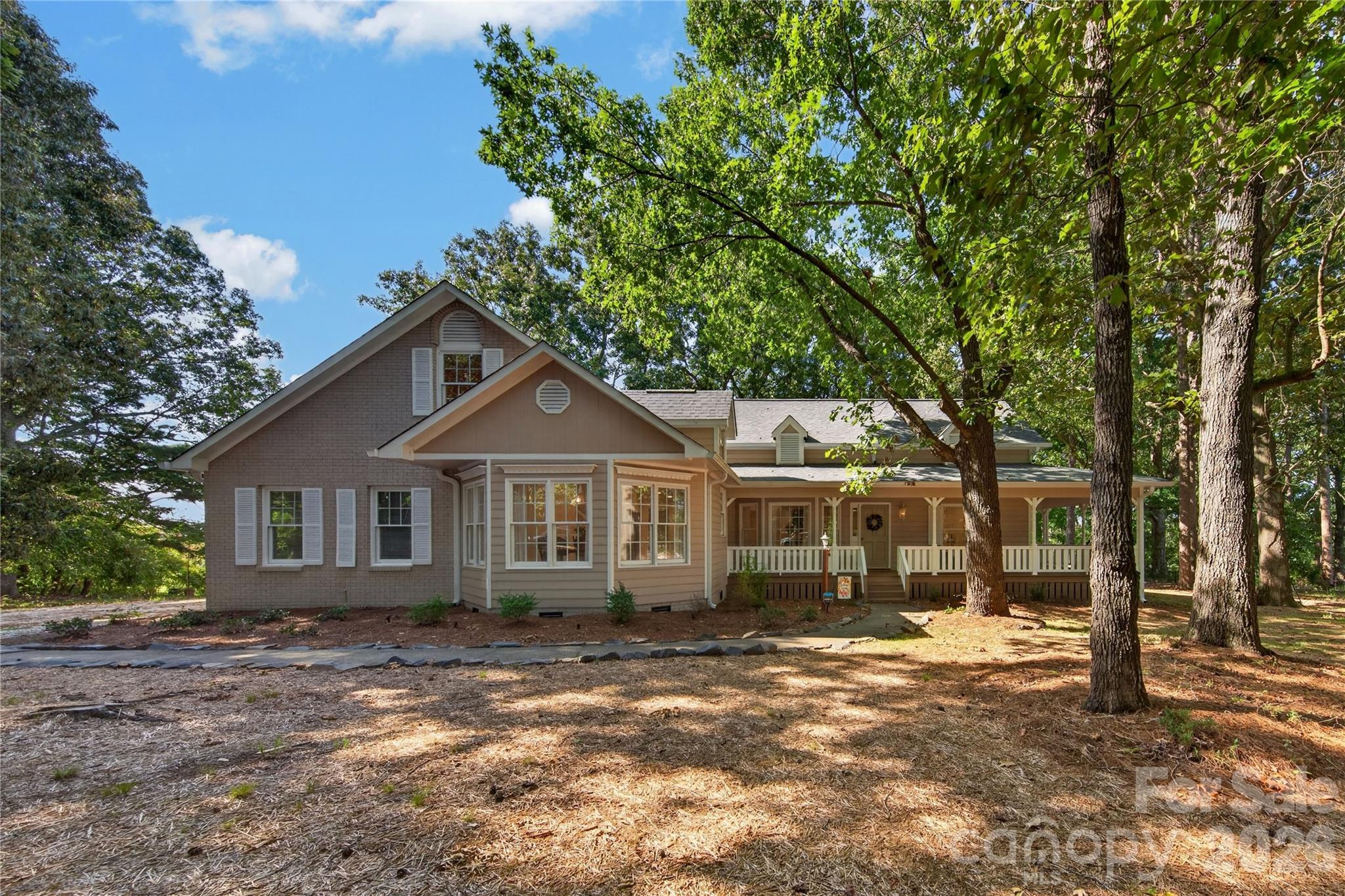 2721 Tara Drive Property Photo 1