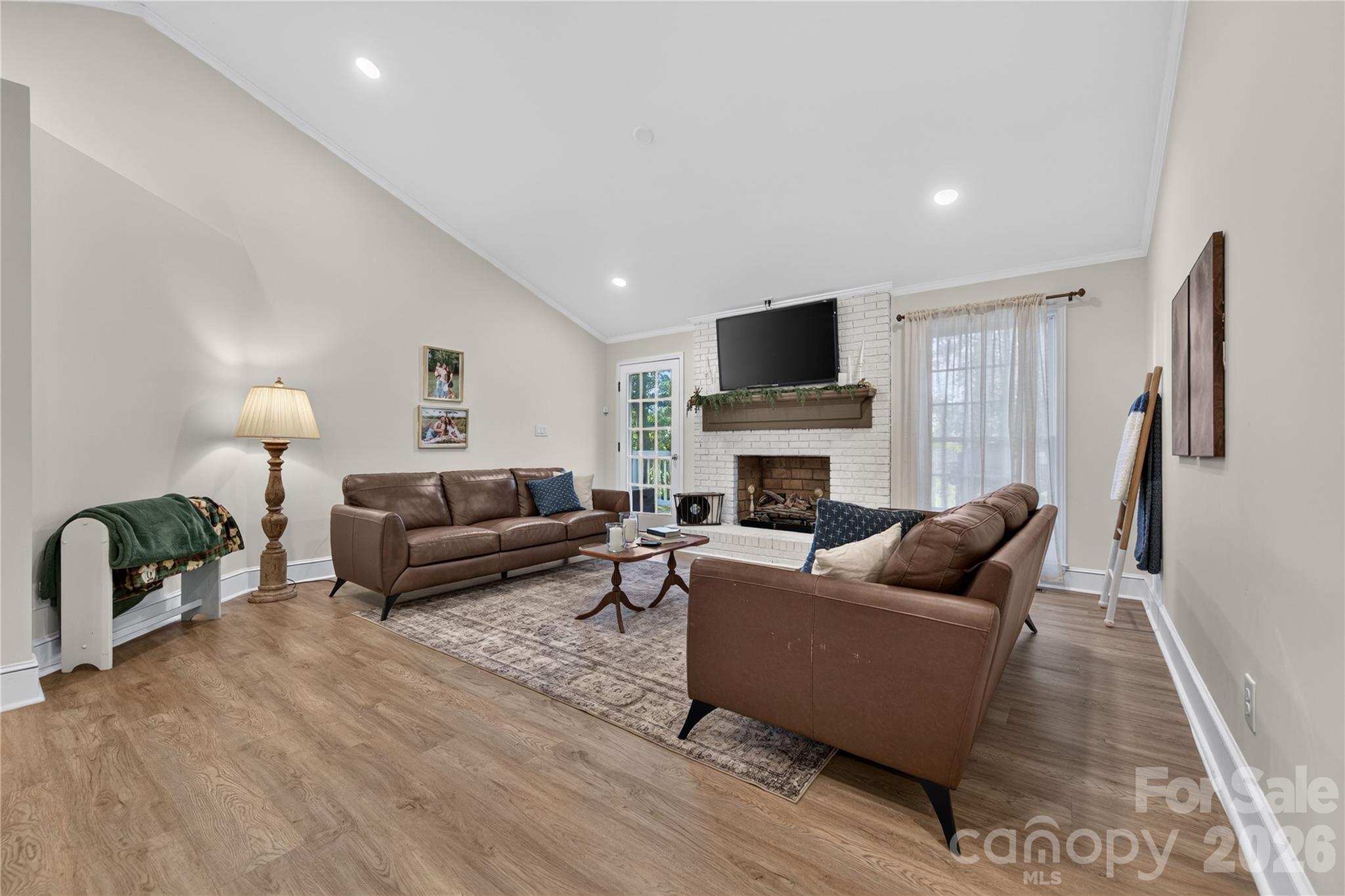 2721 Tara Drive Property Photo 6