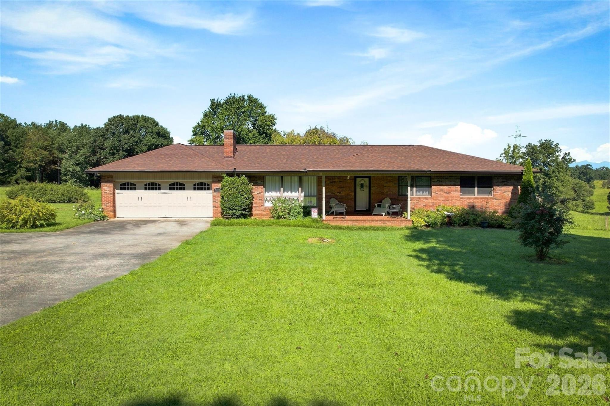 5158 Bob Farr Drive Property Photo 1
