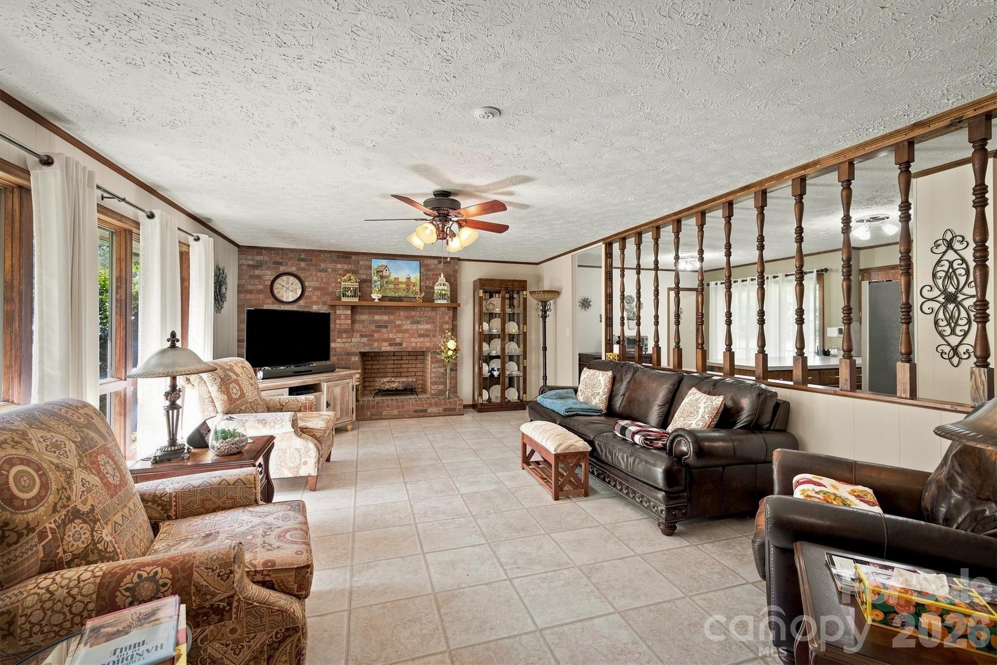 5158 Bob Farr Drive Property Photo 3