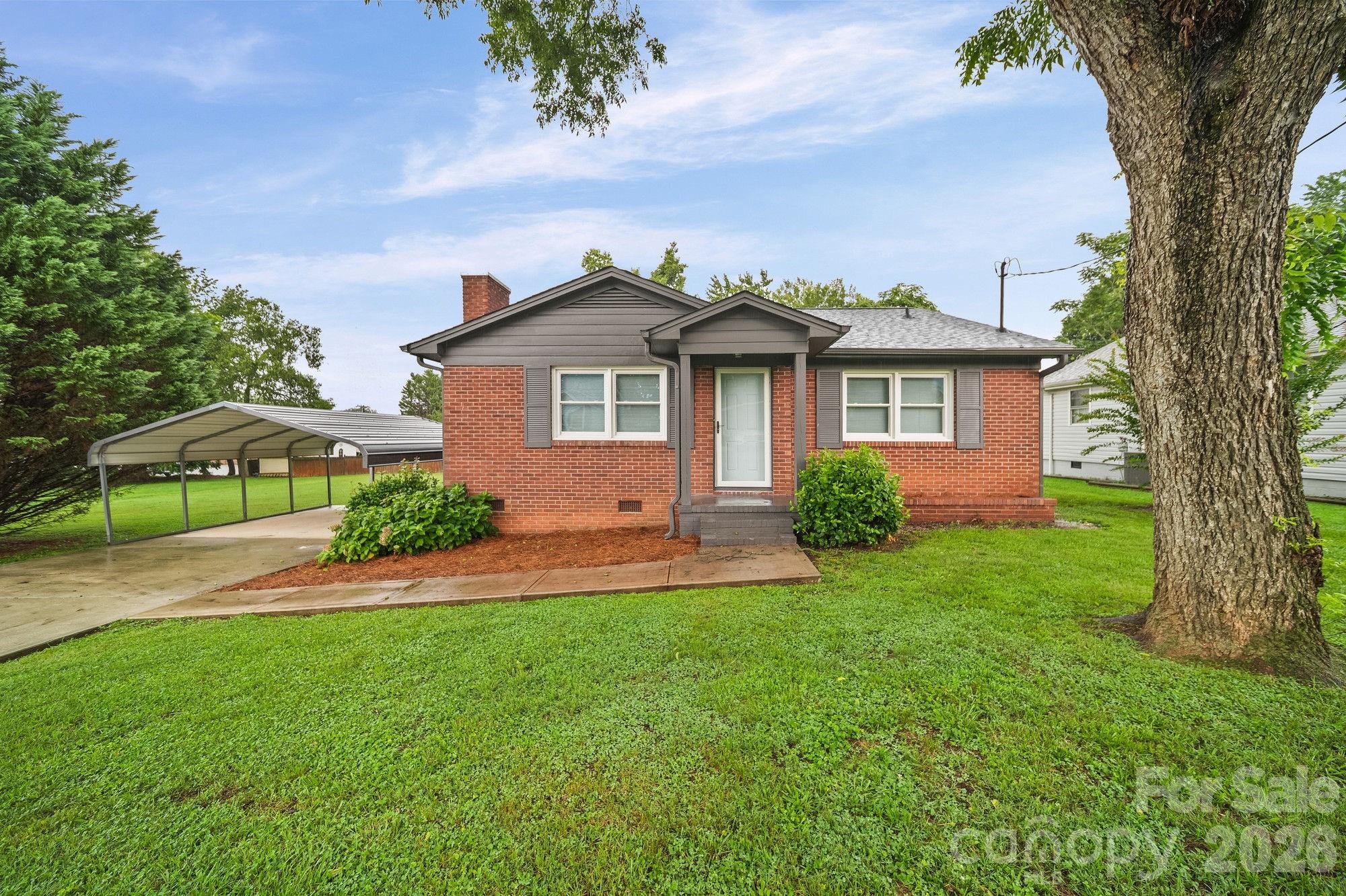 304 Ford Street Property Photo 2