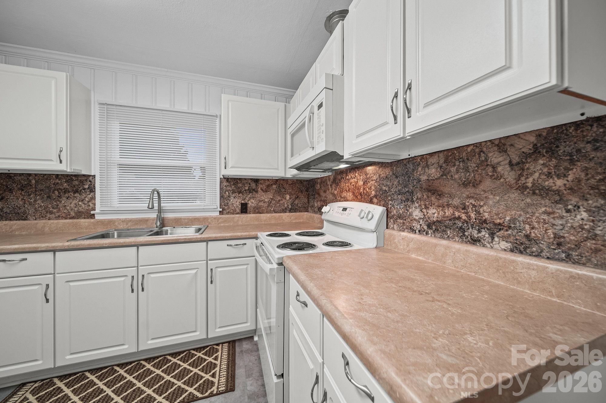 304 Ford Street Property Photo 10