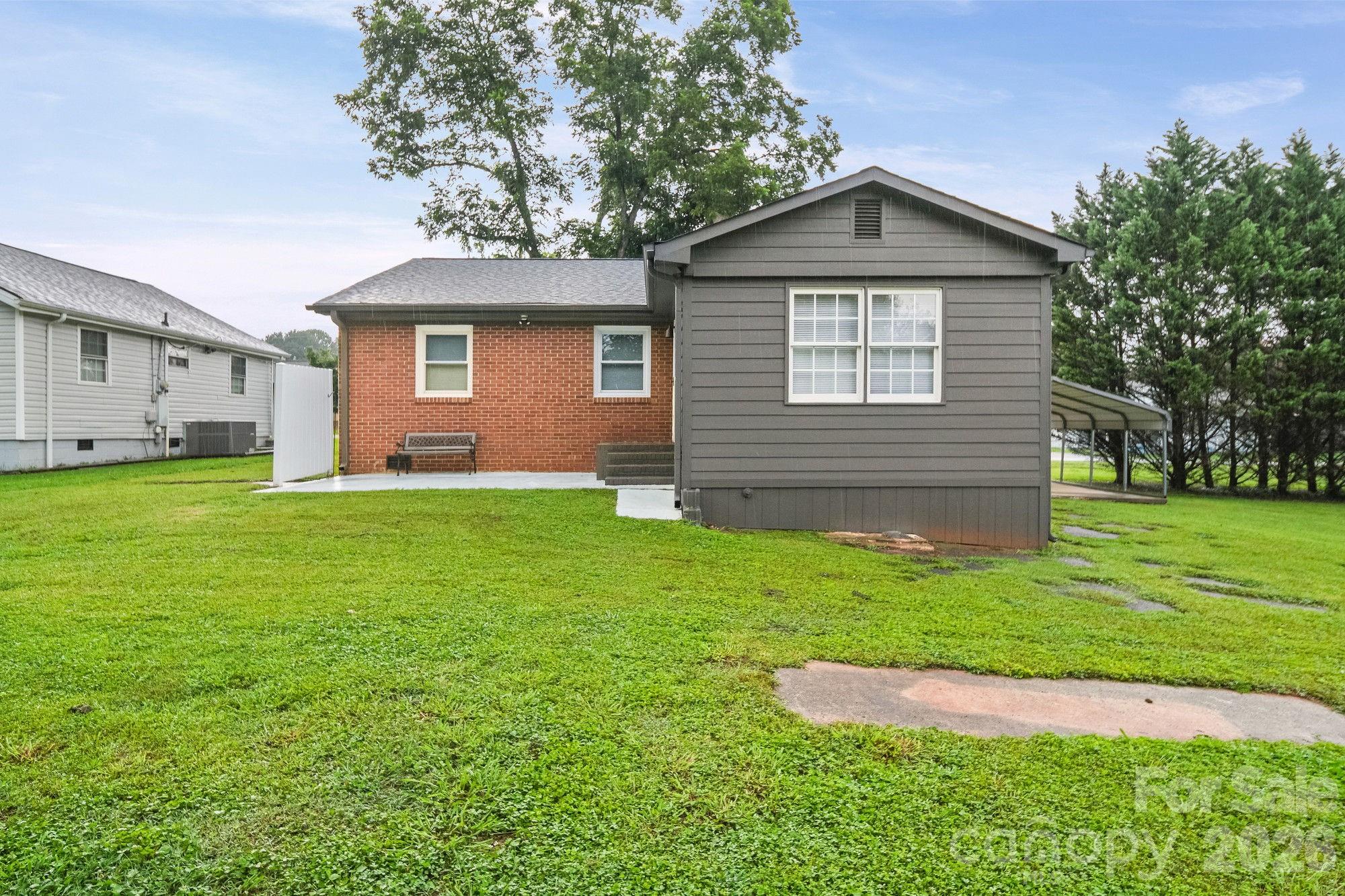 304 Ford Street Property Photo 26