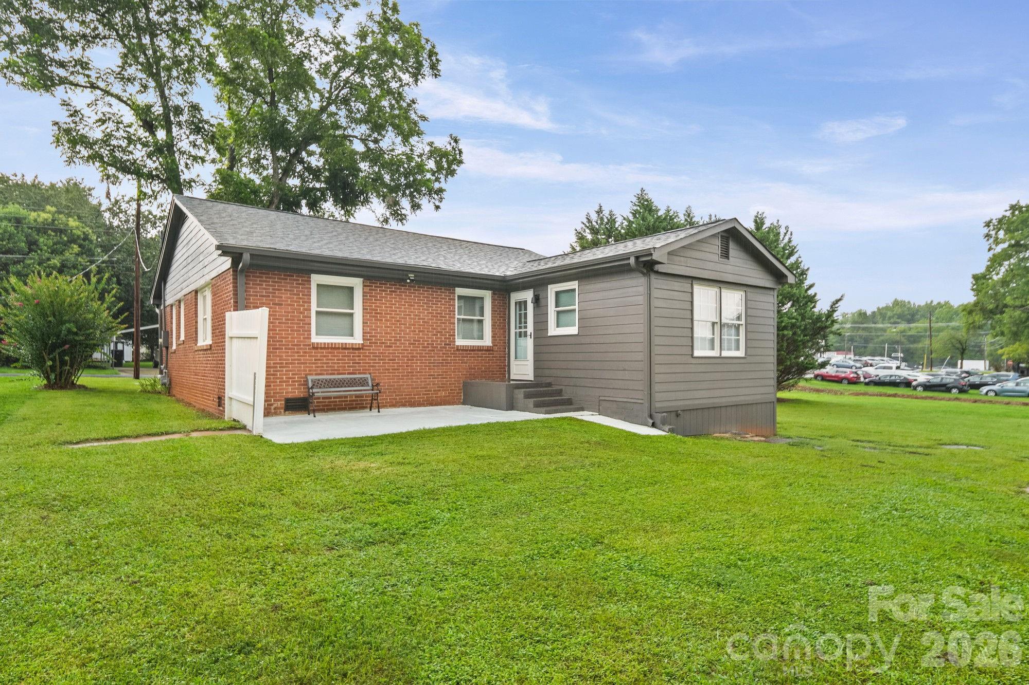 304 Ford Street Property Photo 27