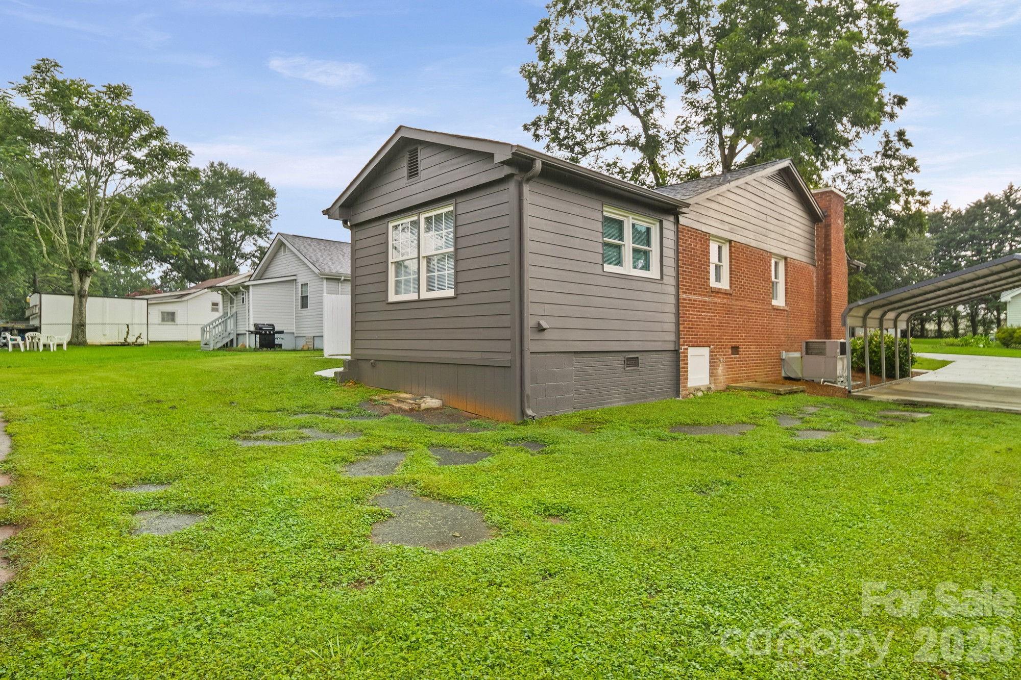 304 Ford Street Property Photo 28