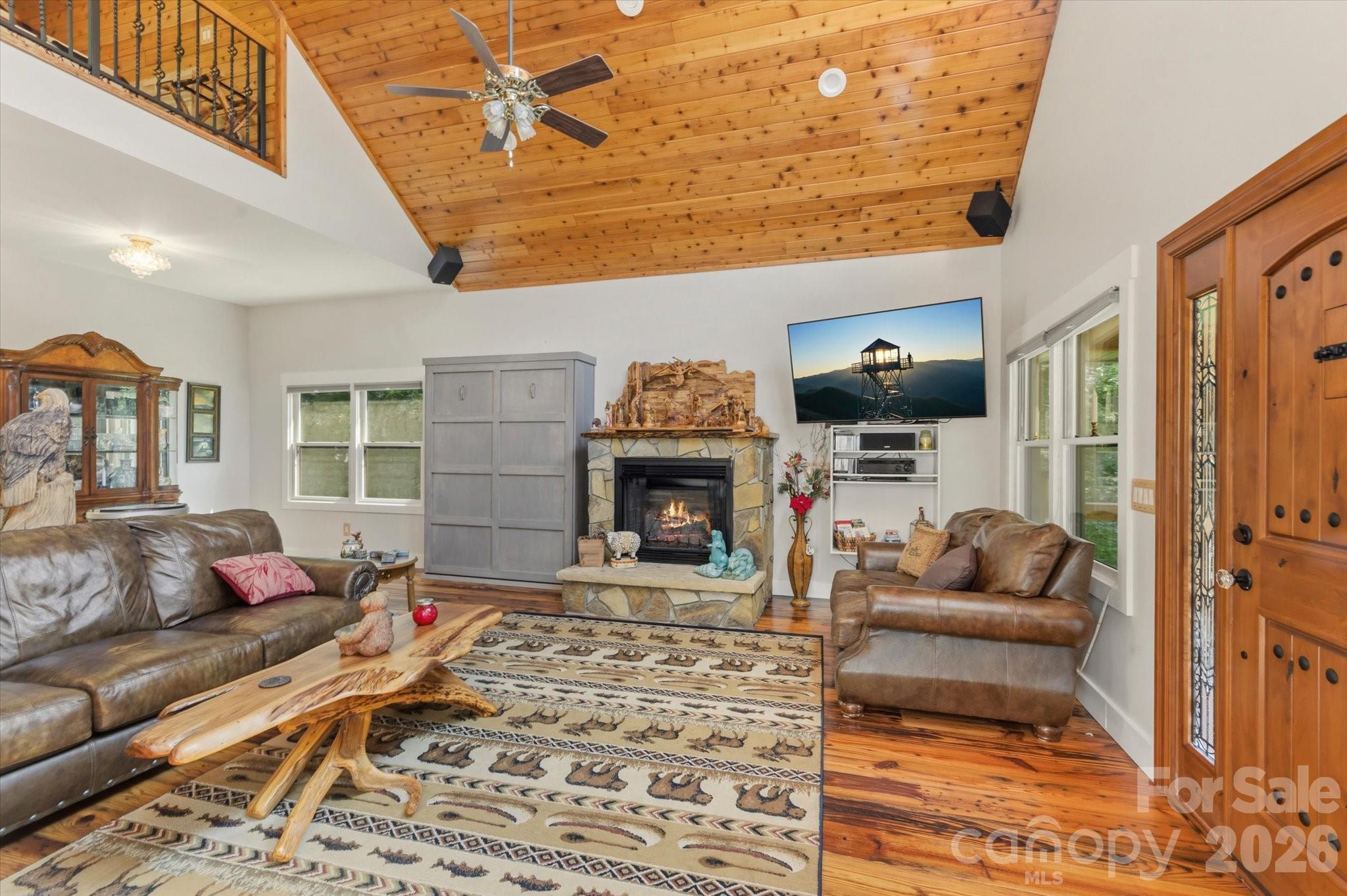 2533 Coopers Creek Road Property Photo 2