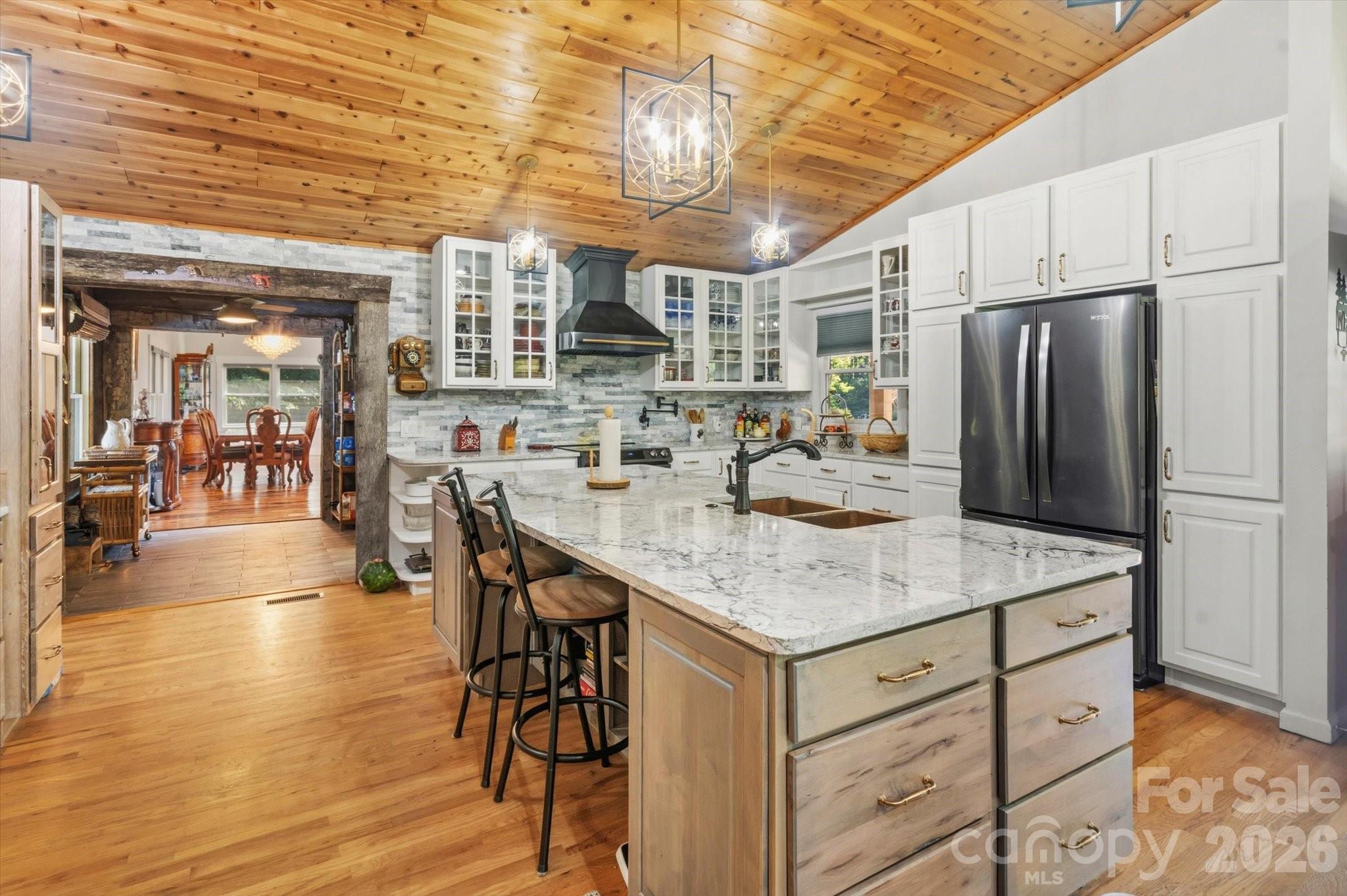 2533 Coopers Creek Road Property Photo 6