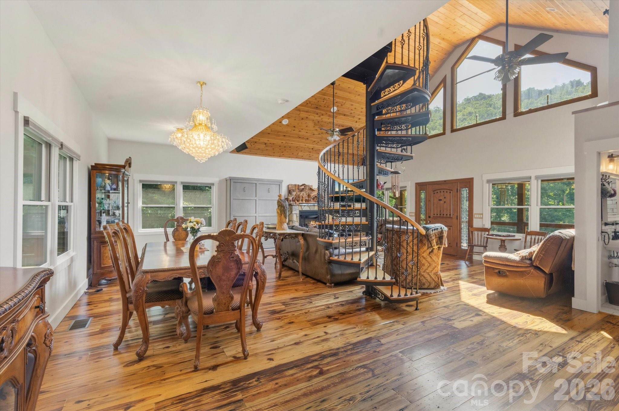 2533 Coopers Creek Road Property Photo 7