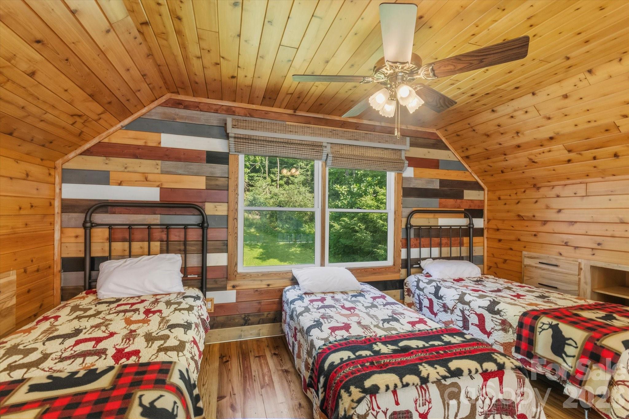 2533 Coopers Creek Road Property Photo 8