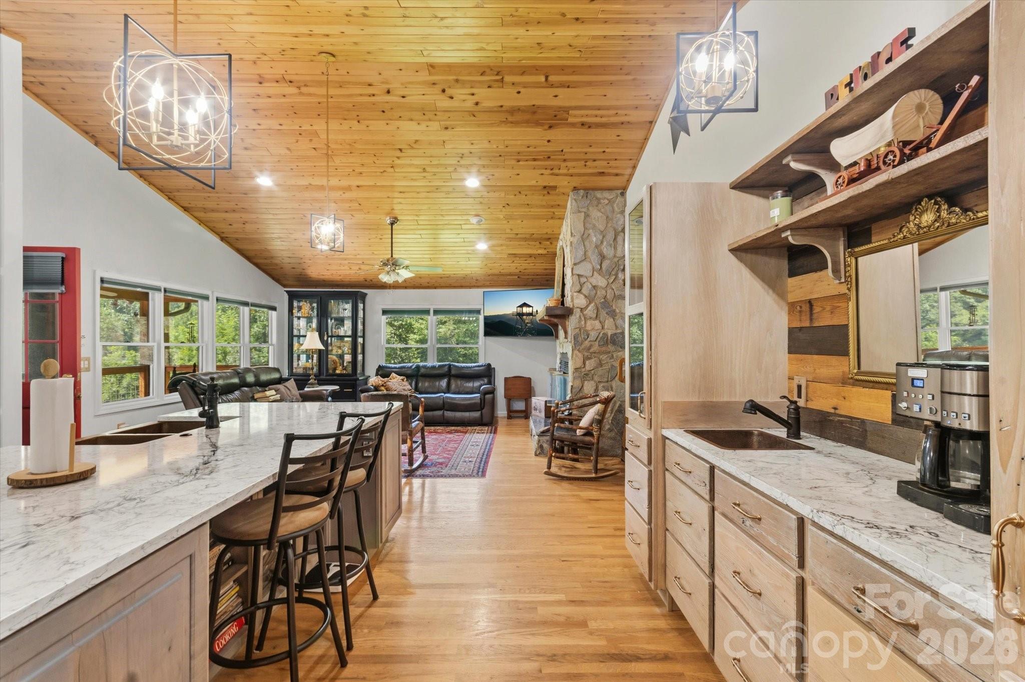 2533 Coopers Creek Road Property Photo 15