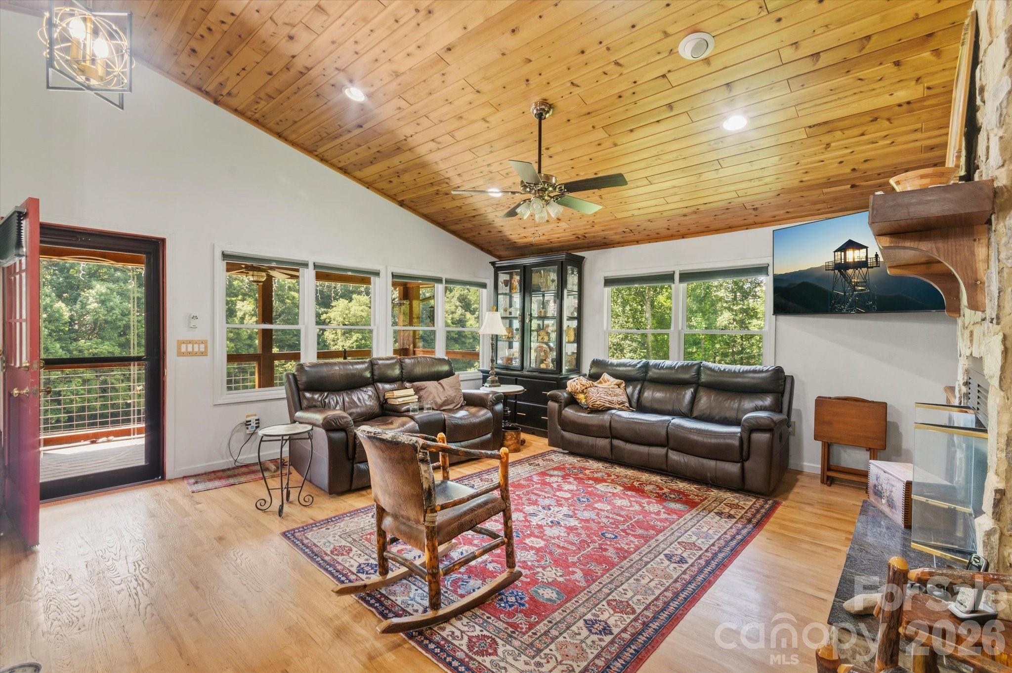 2533 Coopers Creek Road Property Photo 18