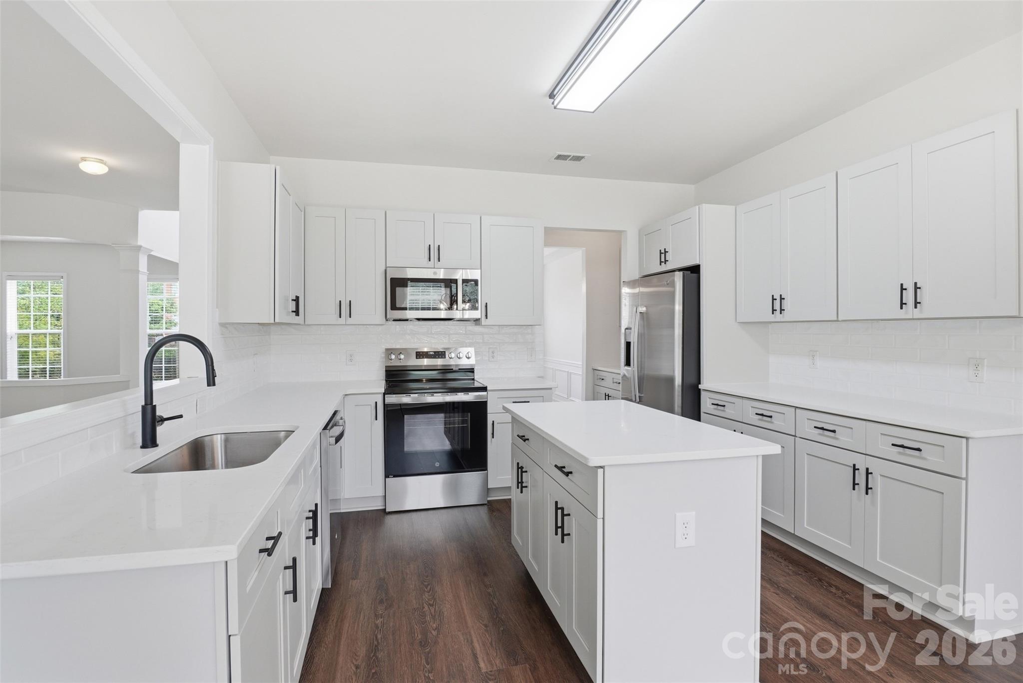 7633 Rathburn Lane Property Photo 14