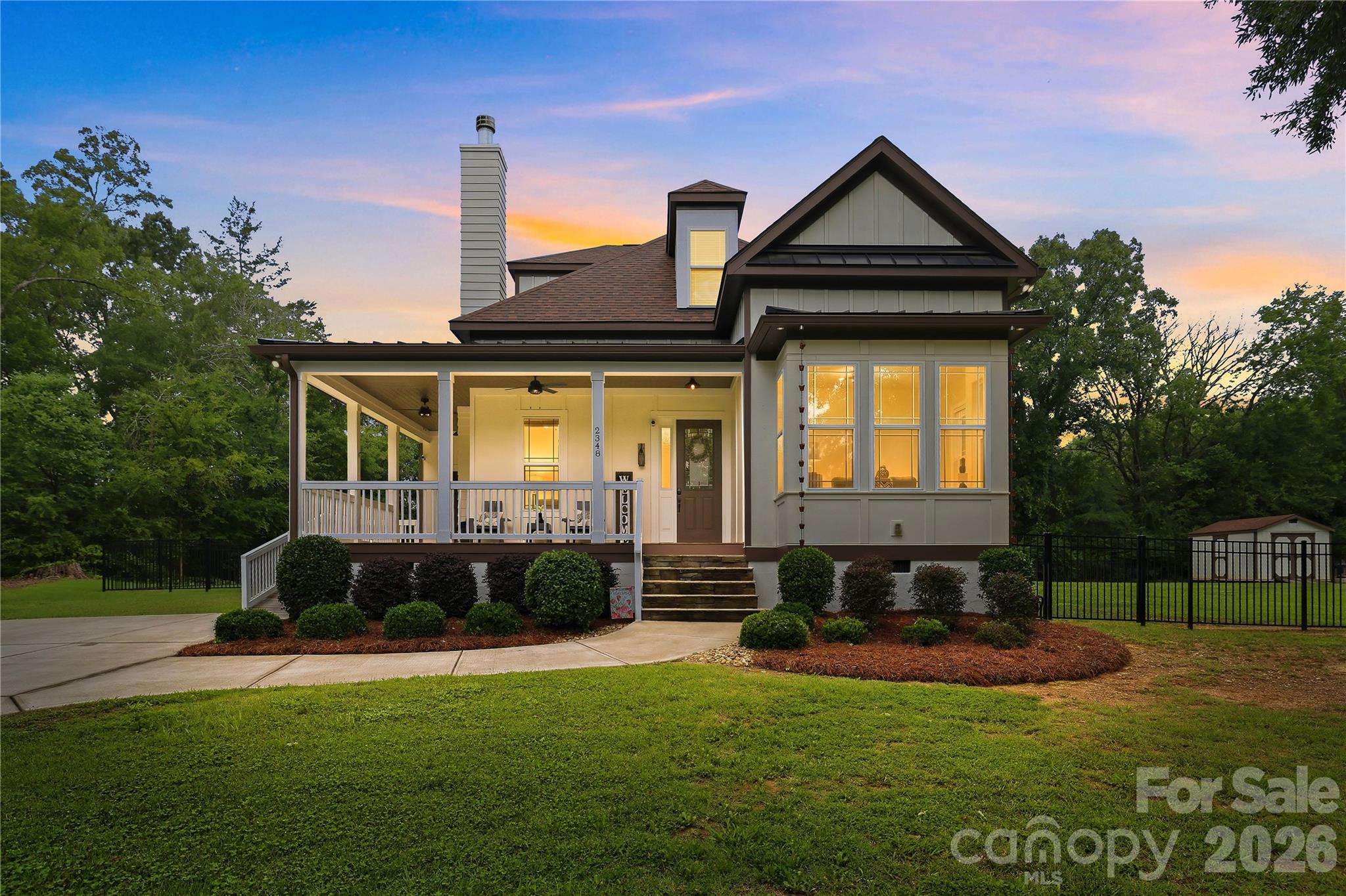 2348 Oak Grove Circle Property Photo 1