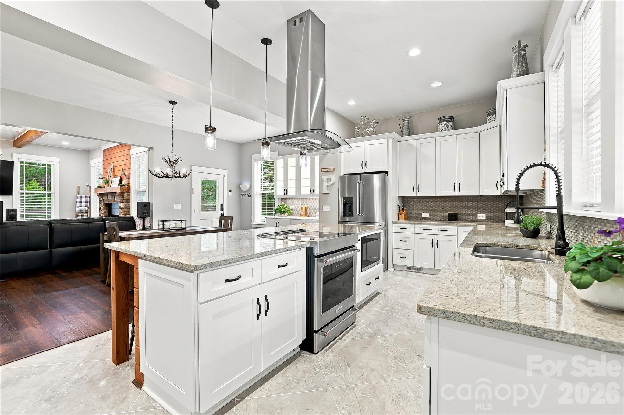 2348 Oak Grove Circle Property Photo 15