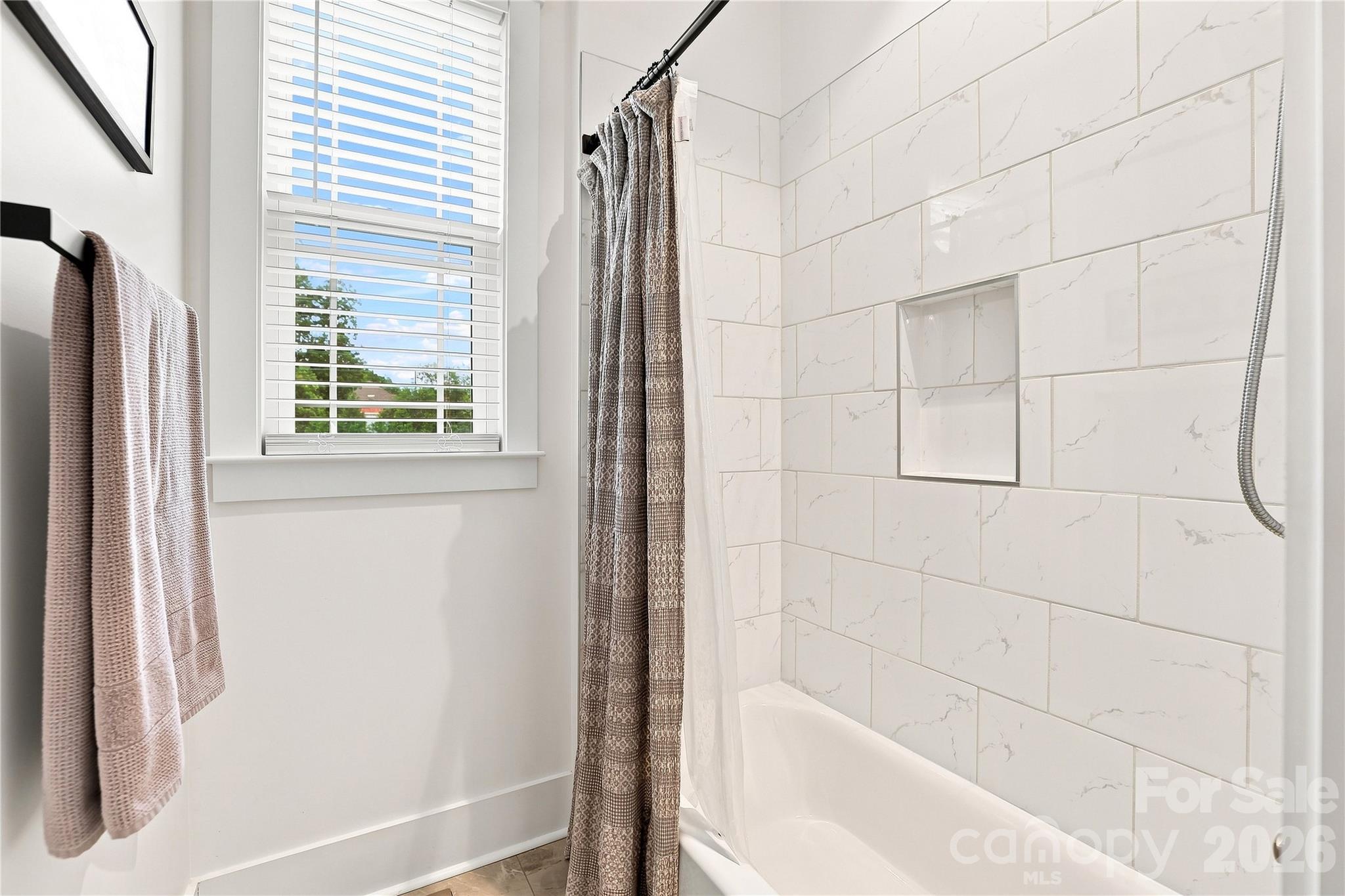 2348 Oak Grove Circle Property Photo 27