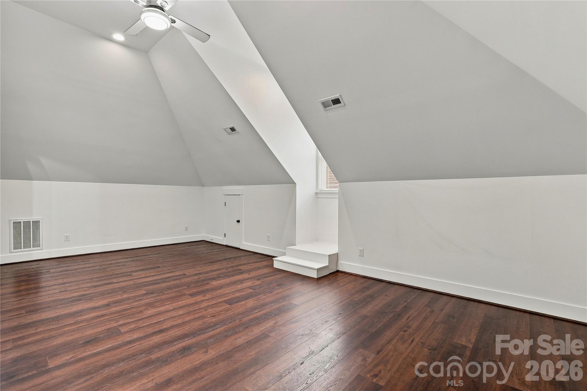 2348 Oak Grove Circle Property Photo 30