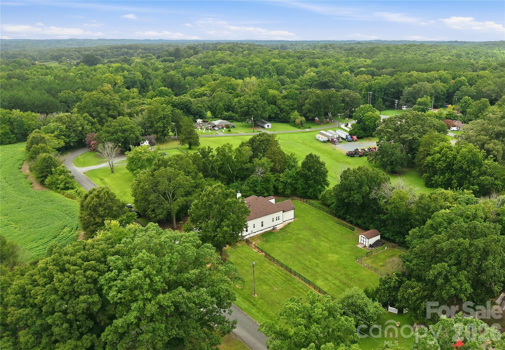 2348 Oak Grove Circle Property Photo 45