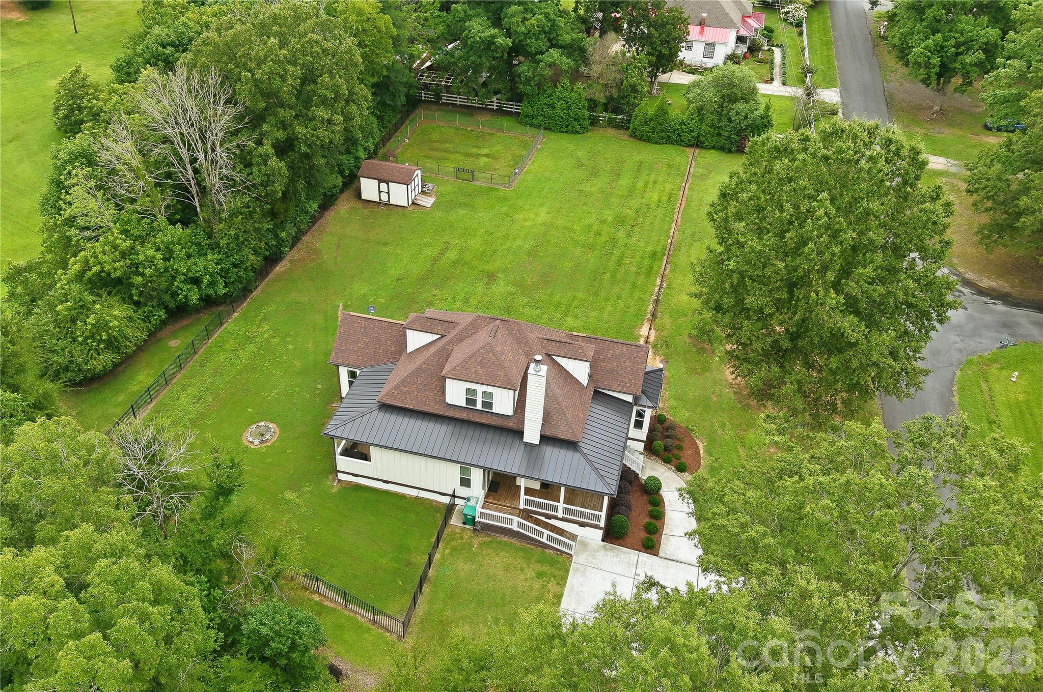 2348 Oak Grove Circle Property Photo 47
