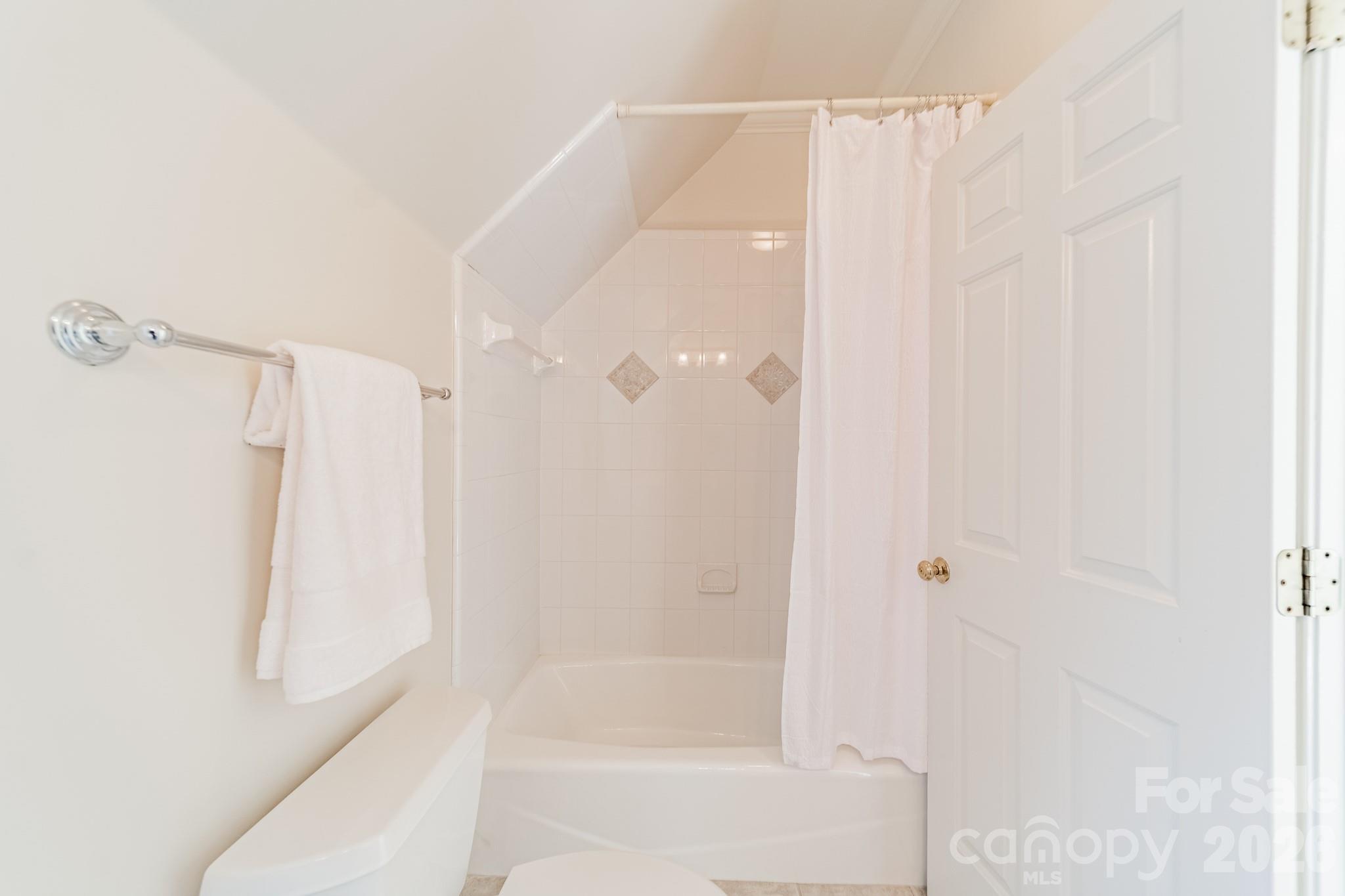 304 S Canterbury Road Property Photo 23