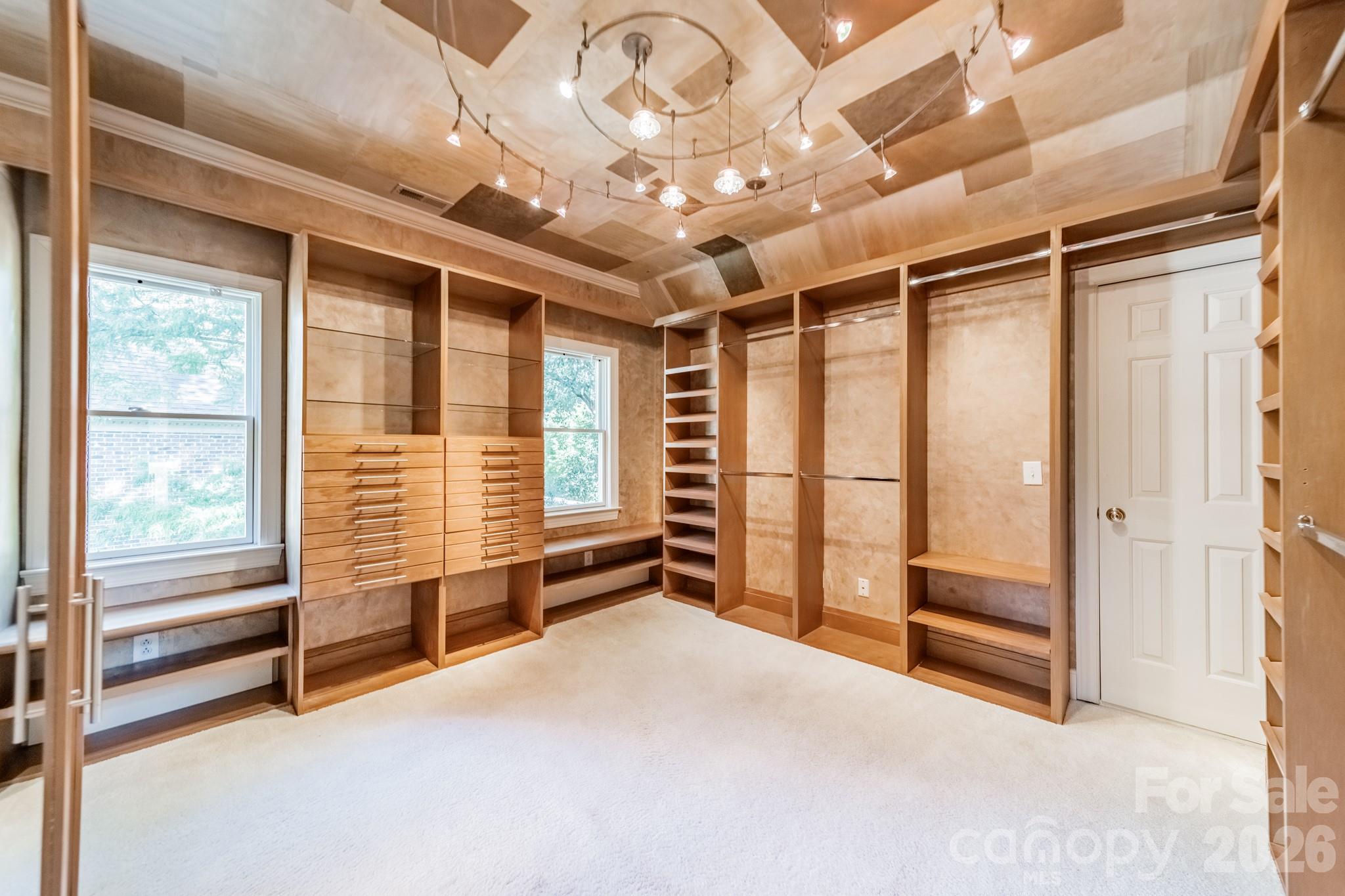 304 S Canterbury Road Property Photo 24