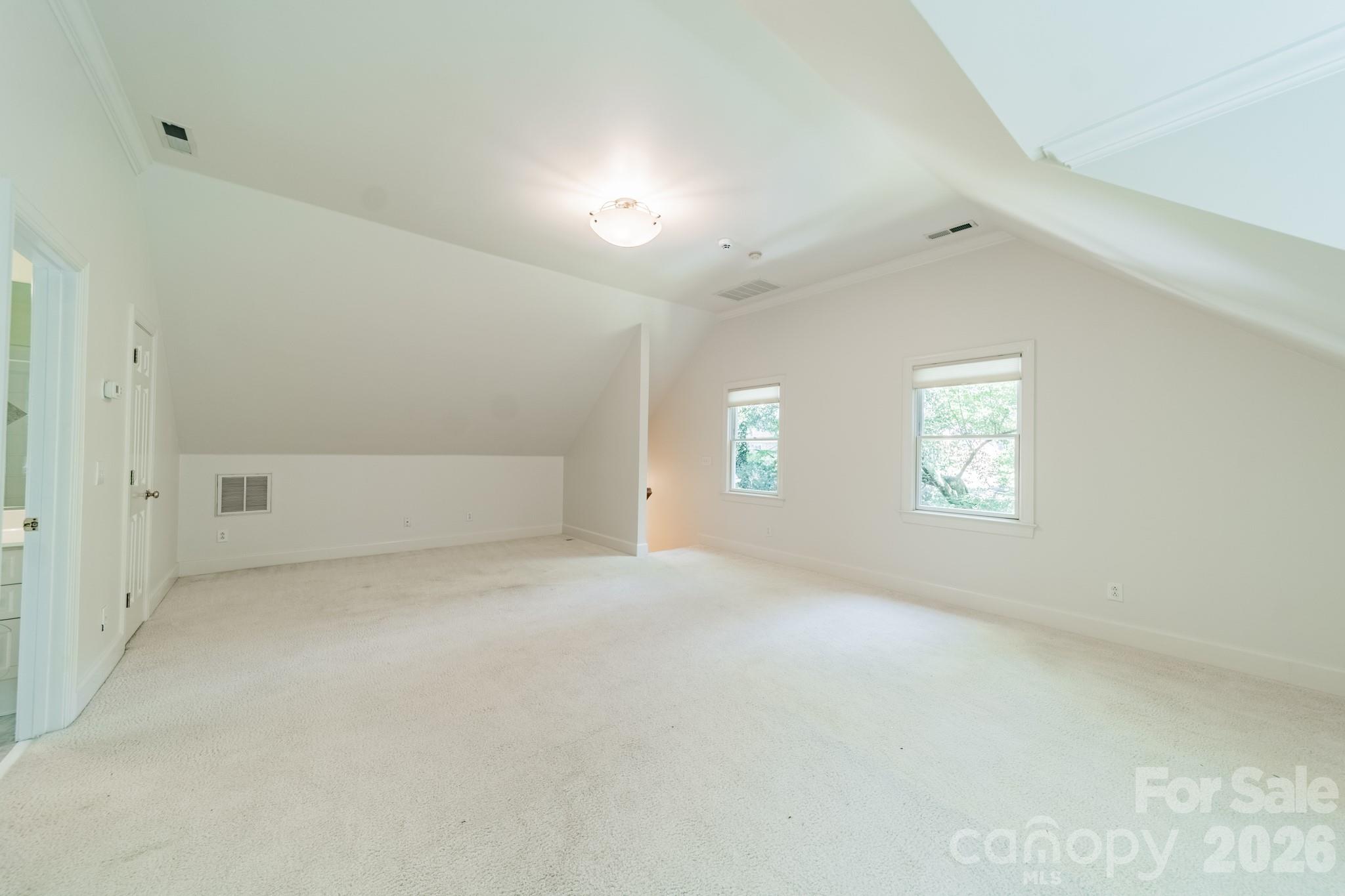 304 S Canterbury Road Property Photo 27