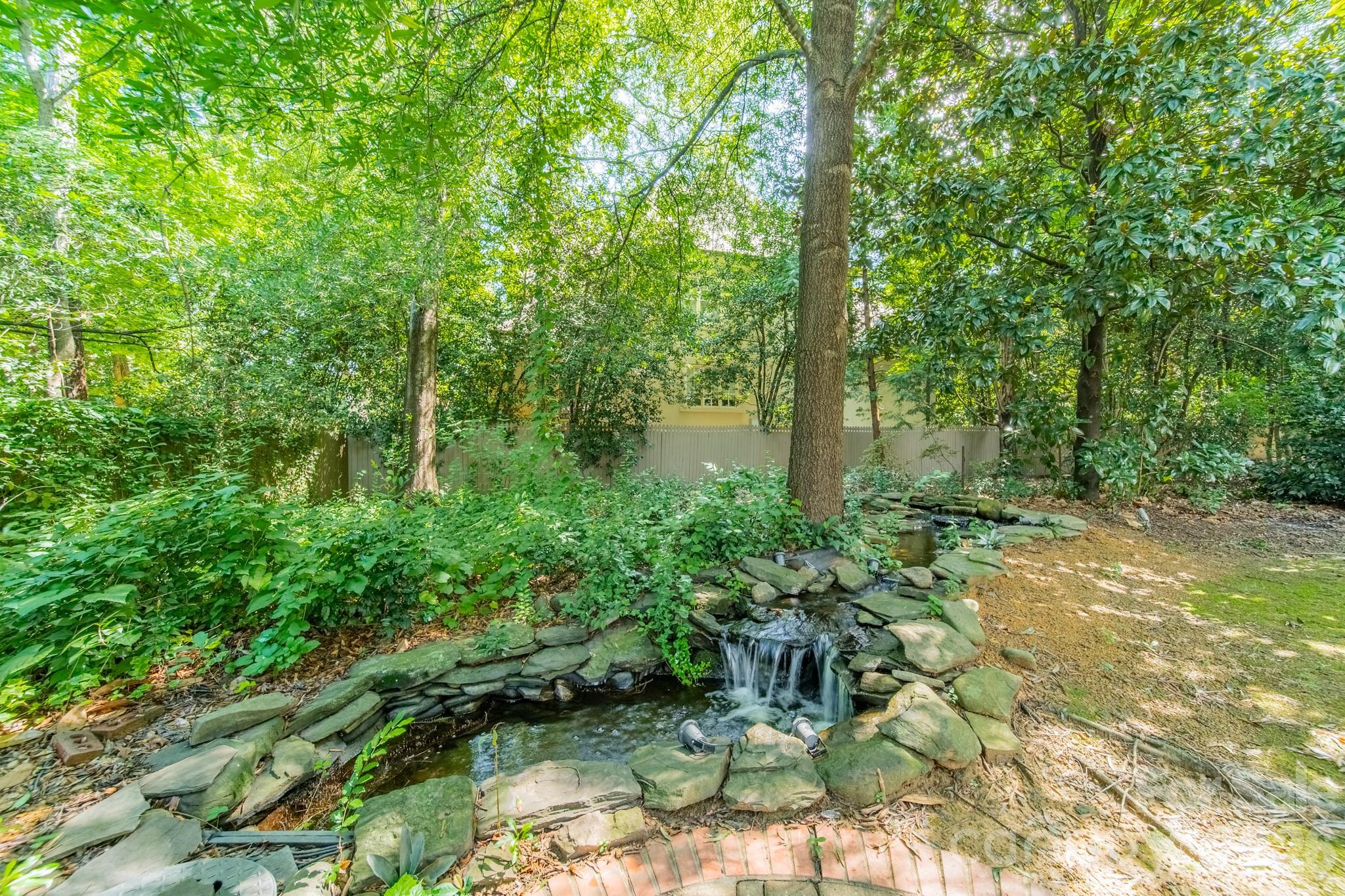 304 S Canterbury Road Property Photo 35