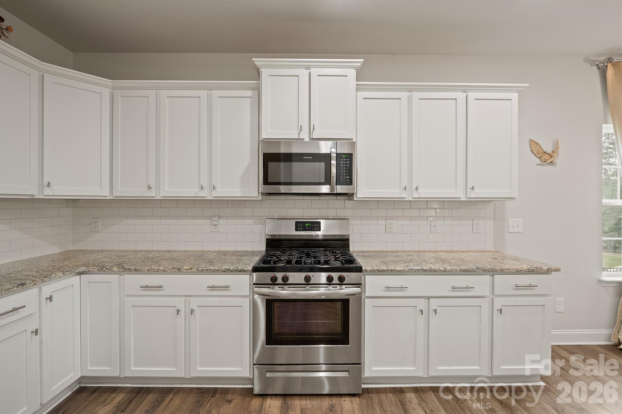 11836 Glenwood Drive Property Photo 6