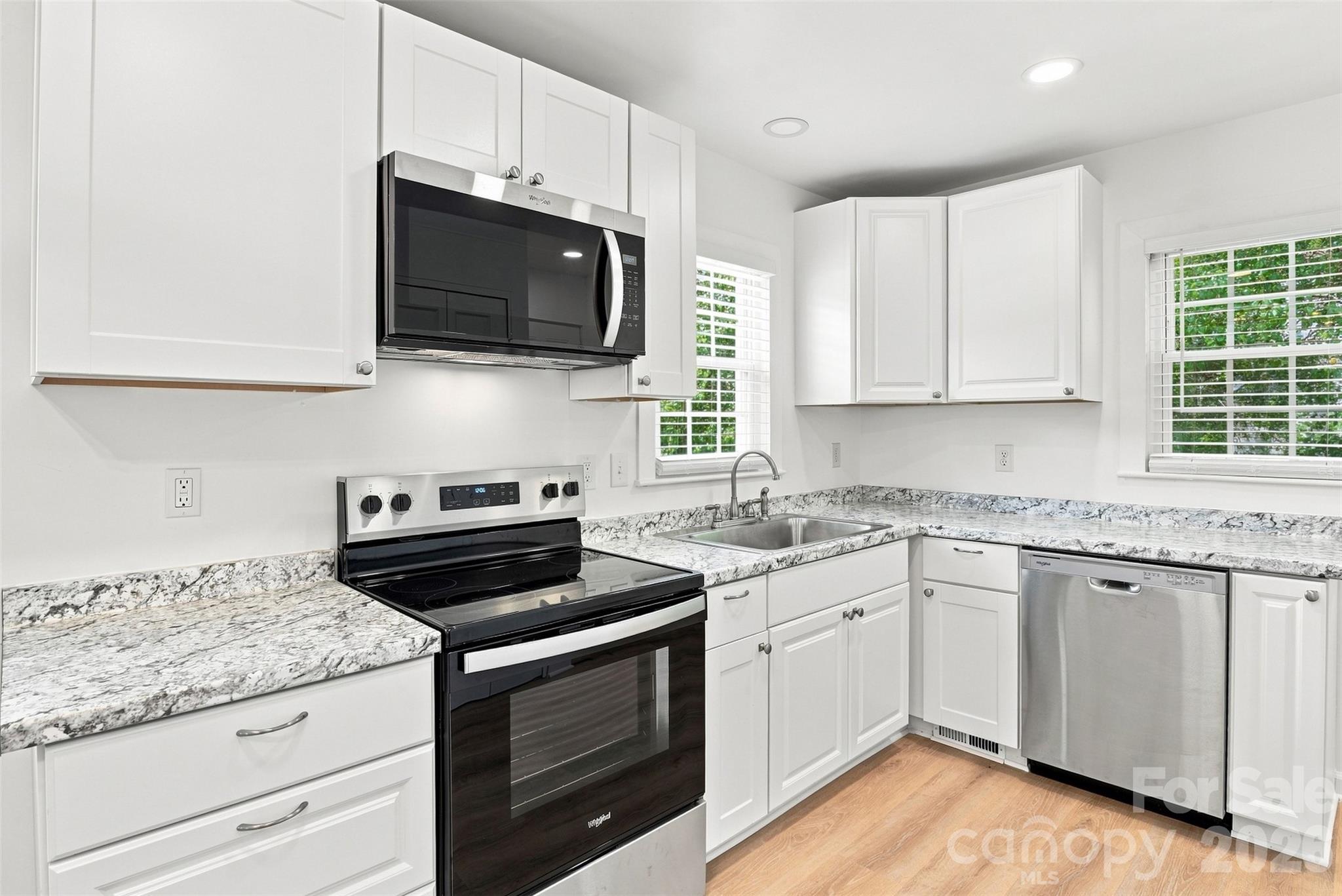 203 Magnolia Avenue Property Photo 3