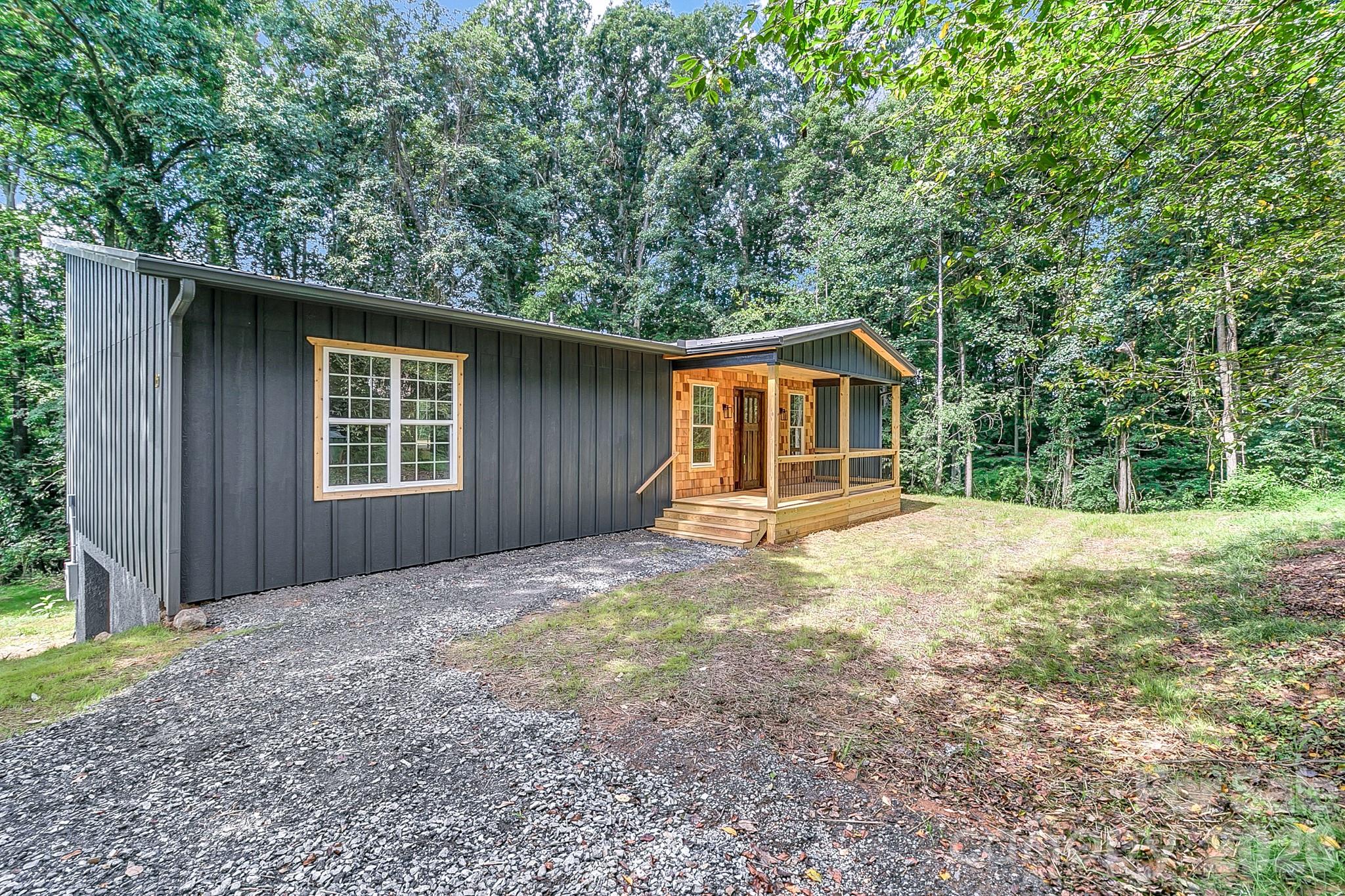 19 Green Valley Road Property Photo 1