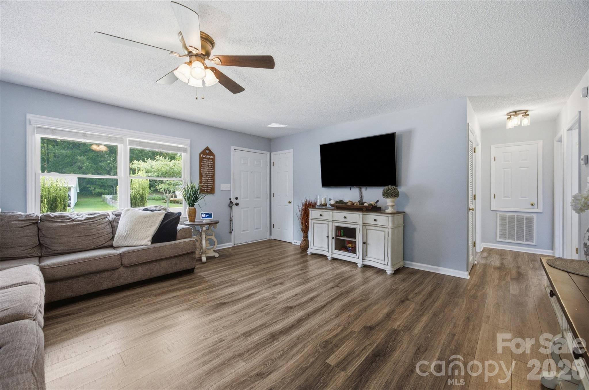 165 Obrien Place Property Photo 7