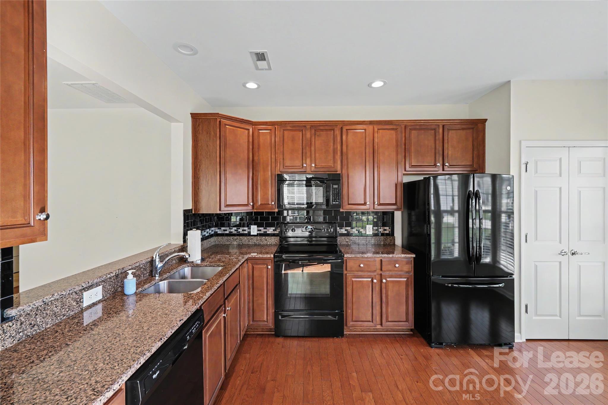 9009 Smokey Hill Lane Property Photo 14