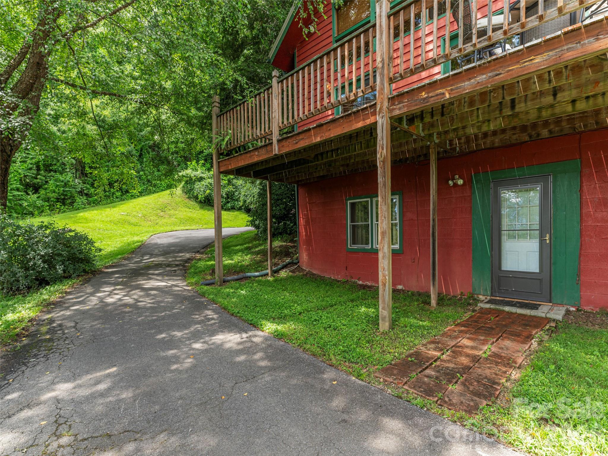 215 Hall Top Road Property Photo 26
