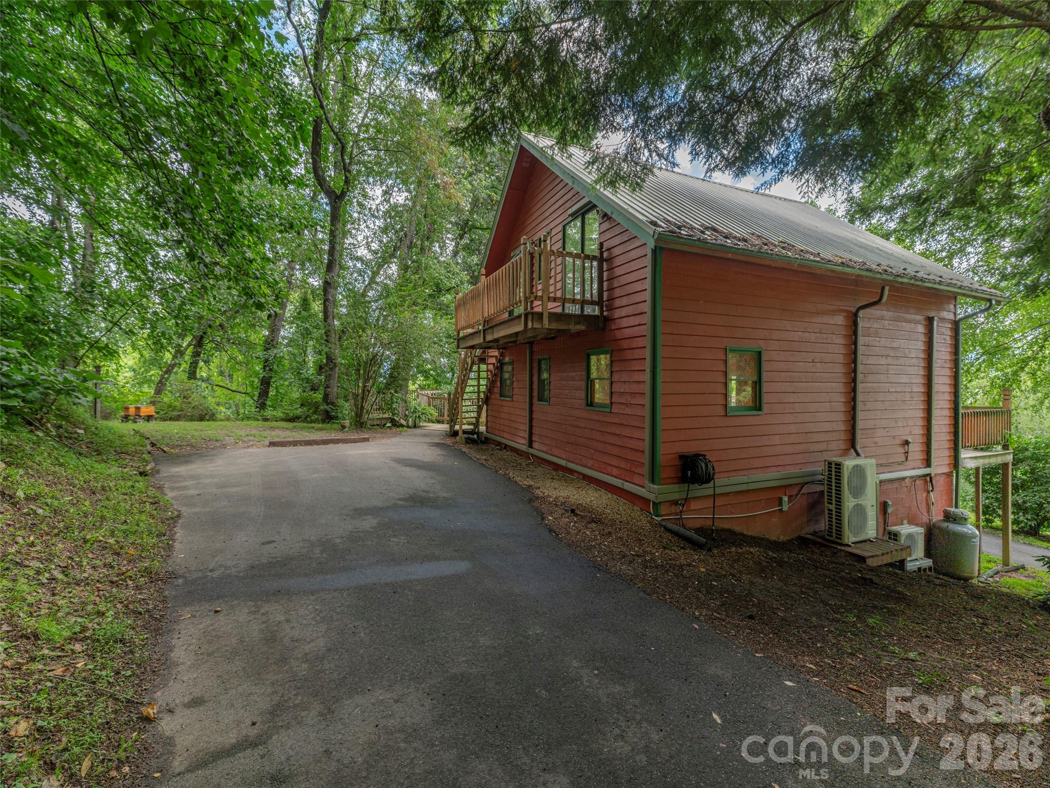 215 Hall Top Road Property Photo 32