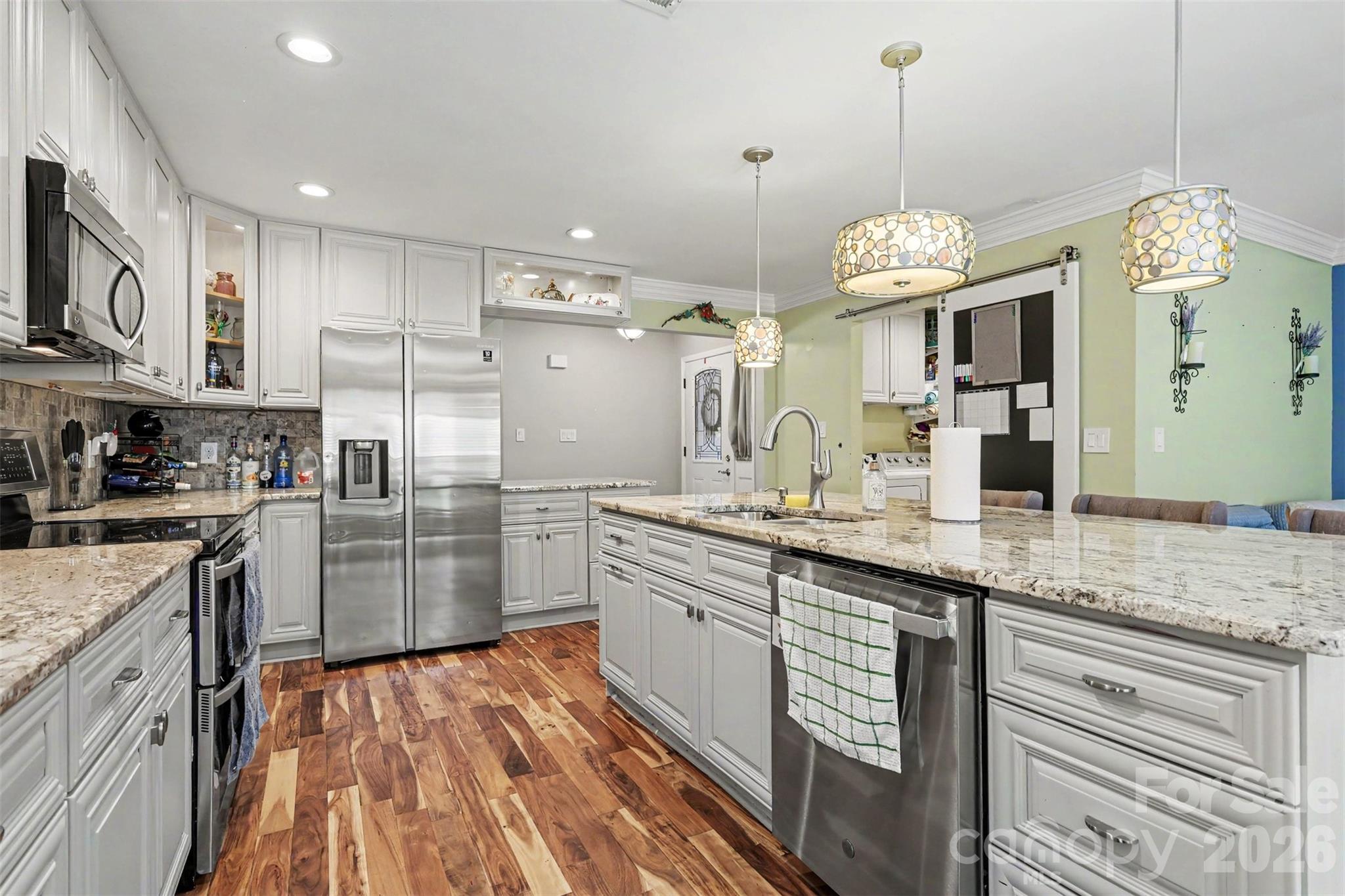 3515 Crescent Knoll Drive Property Photo 12